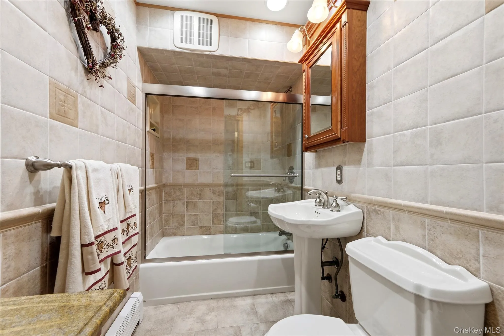 19 Tower Lane, Hempstead, NY, 3 Bedrooms Bedrooms, 7 Rooms Rooms,2 BathroomsBathrooms,Residential,For Rent,Tower,0,1028643 19 Tower Lane, Hempstead, NY, 3 Bedrooms Bedrooms, 7 Rooms Rooms,2 BathroomsBathrooms,Residential,For Rent,Tower,0,1028643
