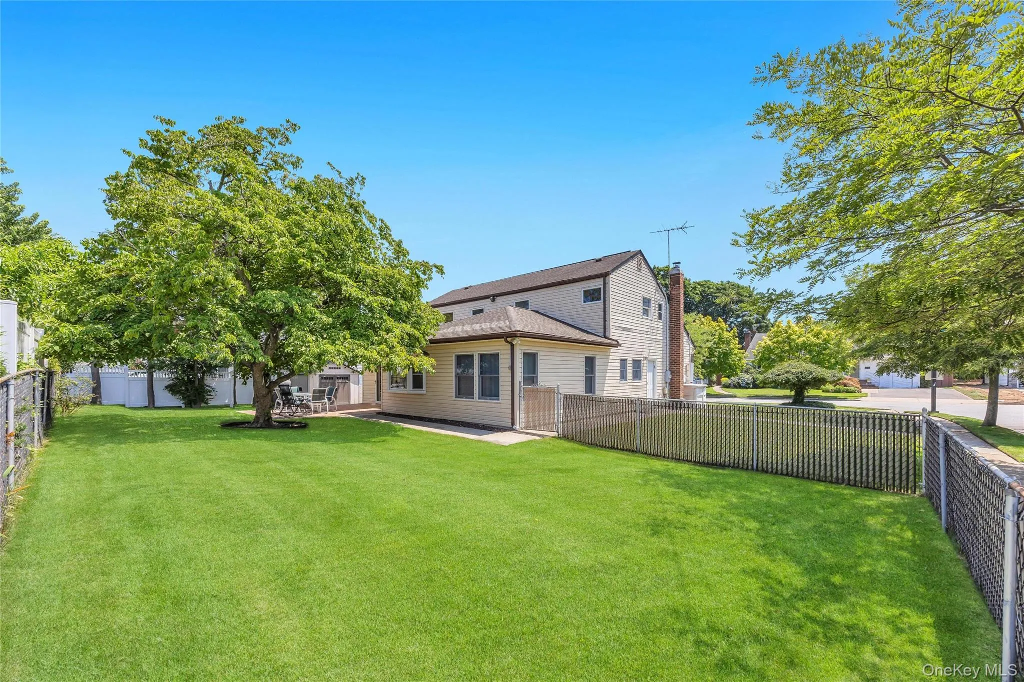 35 Jerold Street, Oyster Bay, NY, 5 Bedrooms Bedrooms, 12 Rooms Rooms,3 BathroomsBathrooms,Residential,For Rent,Jerold,0,1028652 35 Jerold Street, Oyster Bay, NY, 5 Bedrooms Bedrooms, 12 Rooms Rooms,3 BathroomsBathrooms,Residential,For Rent,Jerold,0,1028652
