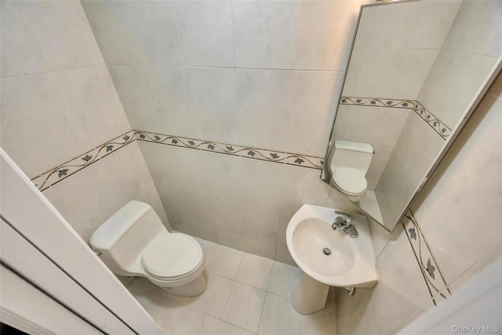 35 Jerold Street, Oyster Bay, NY, 5 Bedrooms Bedrooms, 12 Rooms Rooms,3 BathroomsBathrooms,Residential,For Rent,Jerold,0,1028652 35 Jerold Street, Oyster Bay, NY, 5 Bedrooms Bedrooms, 12 Rooms Rooms,3 BathroomsBathrooms,Residential,For Rent,Jerold,0,1028652