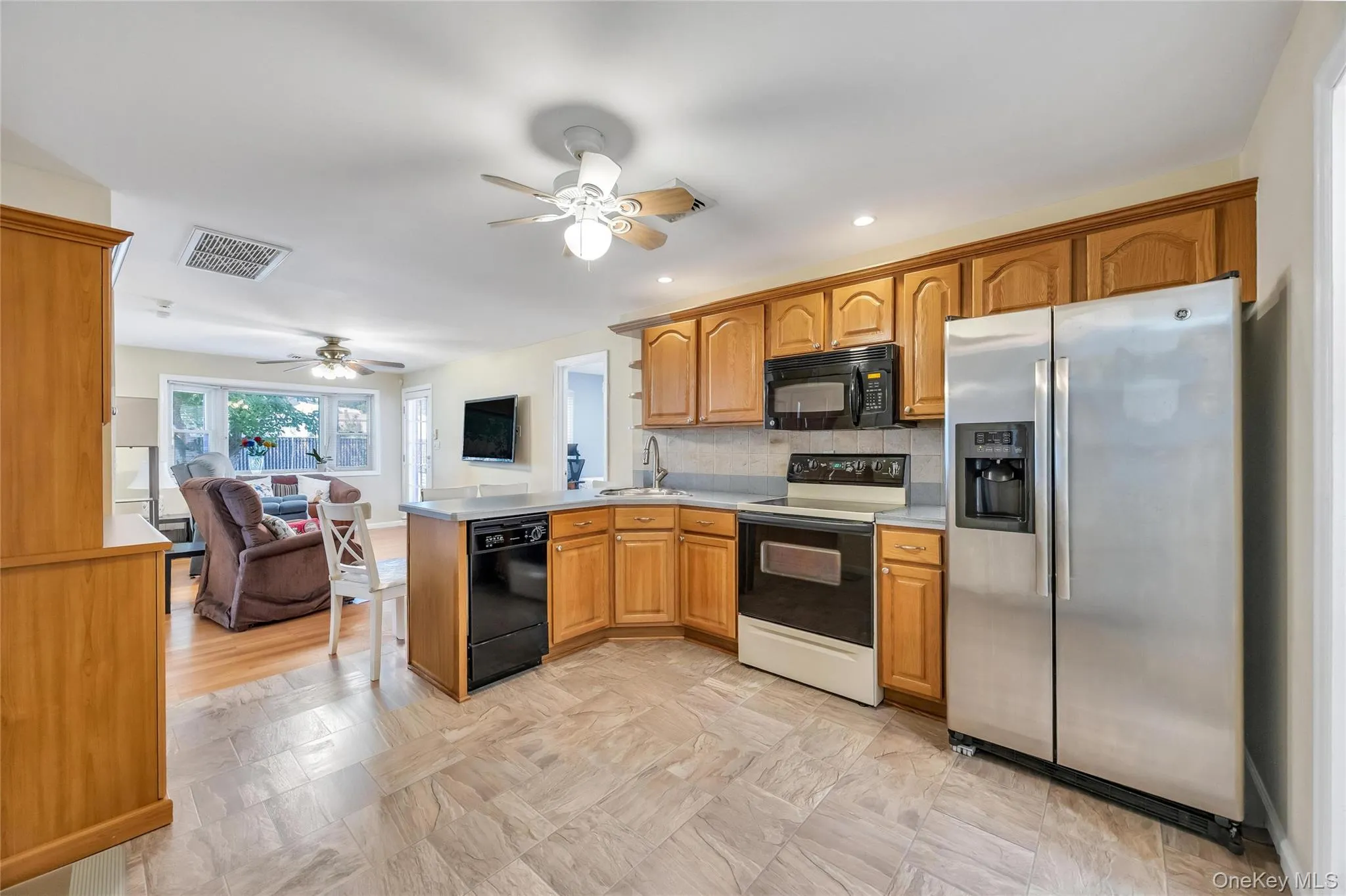 35 Jerold Street, Oyster Bay, NY, 5 Bedrooms Bedrooms, 12 Rooms Rooms,3 BathroomsBathrooms,Residential,For Rent,Jerold,0,1028652 35 Jerold Street, Oyster Bay, NY, 5 Bedrooms Bedrooms, 12 Rooms Rooms,3 BathroomsBathrooms,Residential,For Rent,Jerold,0,1028652