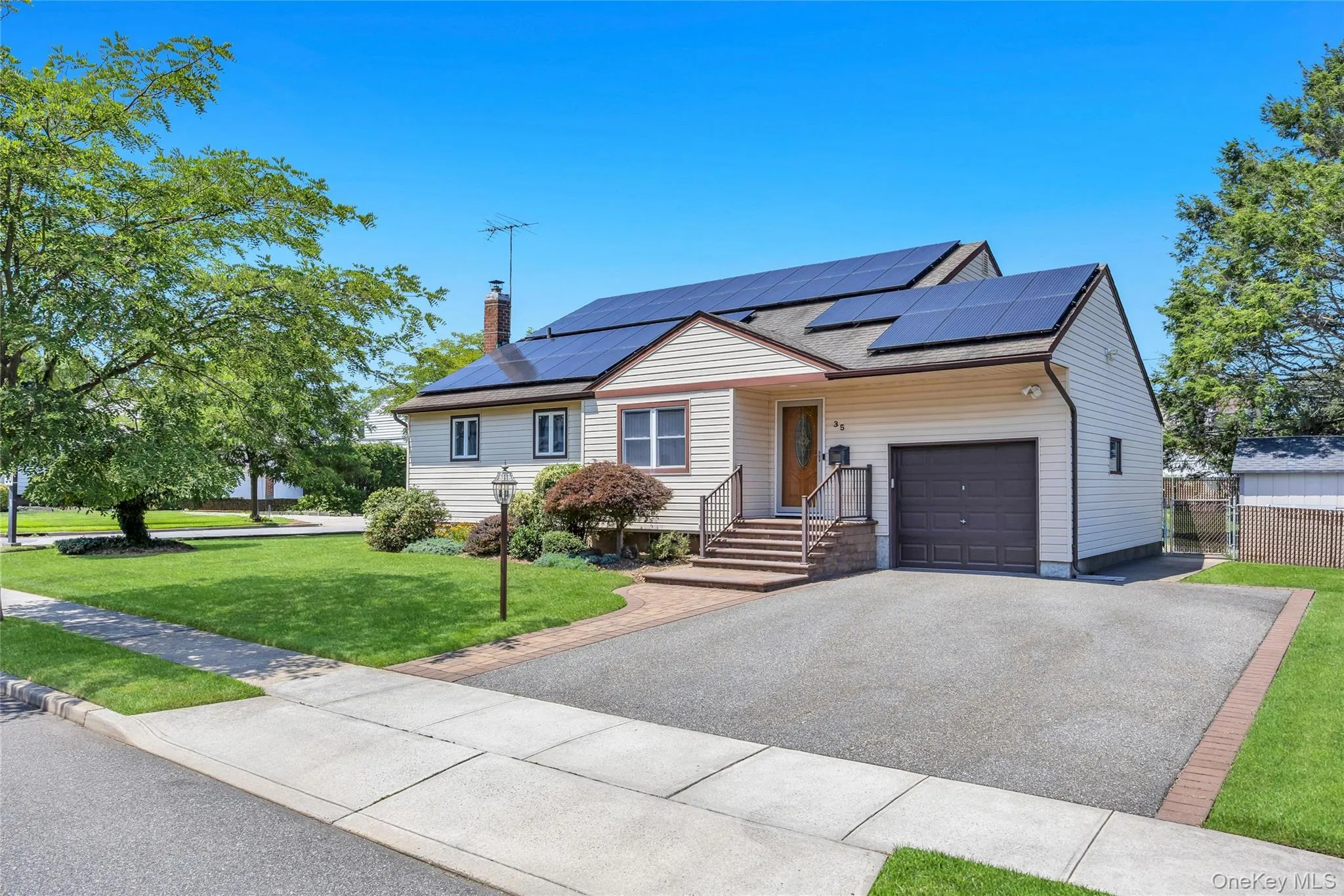 35 Jerold Street, Oyster Bay, NY, 5 Bedrooms Bedrooms, 12 Rooms Rooms,3 BathroomsBathrooms,Residential,For Rent,Jerold,0,1028652 35 Jerold Street, Oyster Bay, NY, 5 Bedrooms Bedrooms, 12 Rooms Rooms,3 BathroomsBathrooms,Residential,For Rent,Jerold,0,1028652