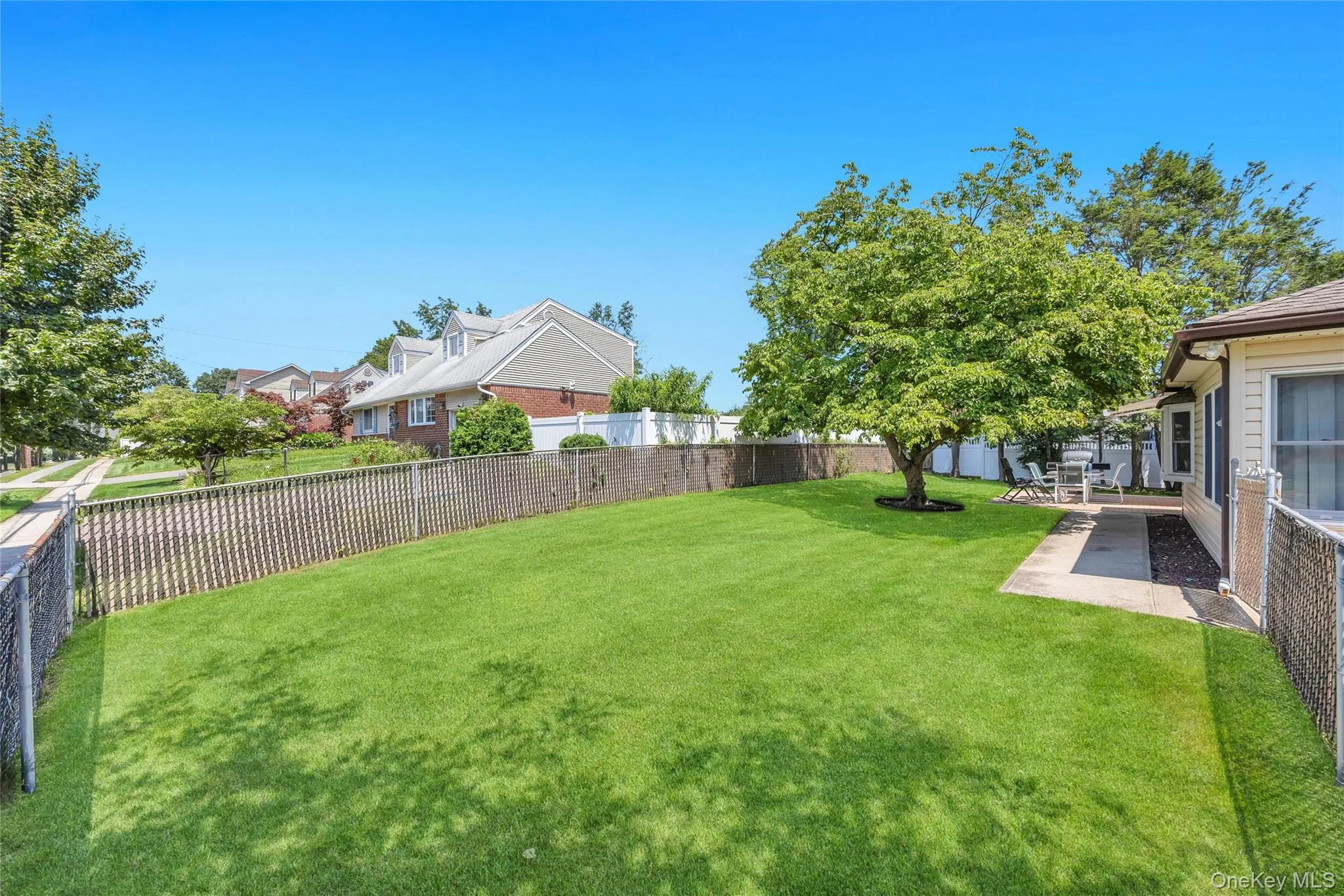 35 Jerold Street, Oyster Bay, NY, 5 Bedrooms Bedrooms, 12 Rooms Rooms,3 BathroomsBathrooms,Residential,For Rent,Jerold,0,1028652 35 Jerold Street, Oyster Bay, NY, 5 Bedrooms Bedrooms, 12 Rooms Rooms,3 BathroomsBathrooms,Residential,For Rent,Jerold,0,1028652