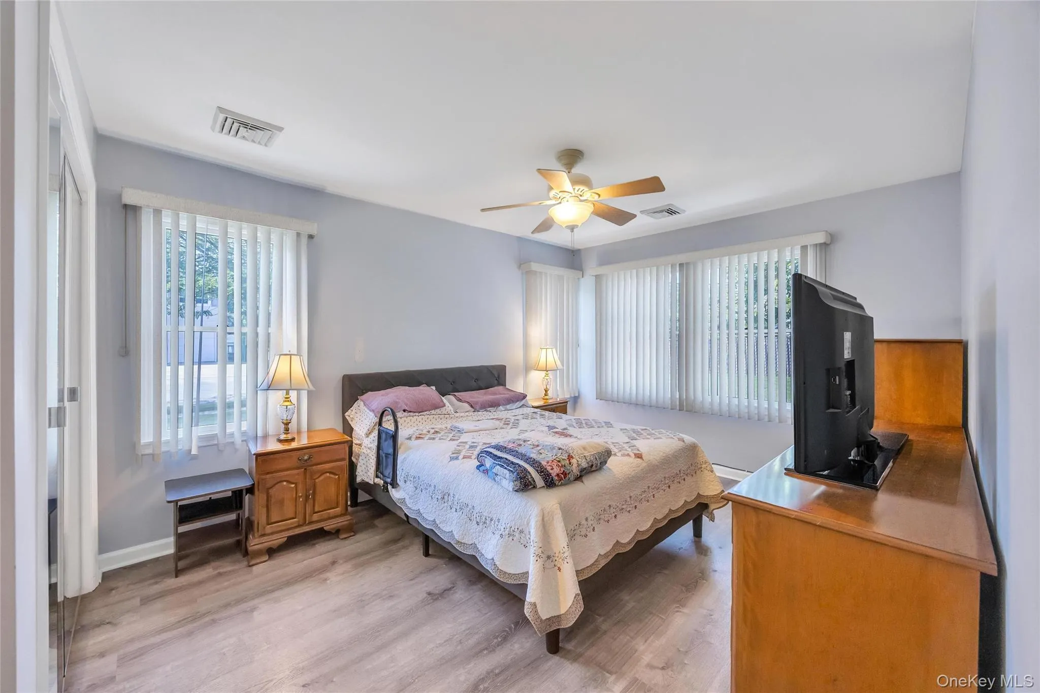 35 Jerold Street, Oyster Bay, NY, 5 Bedrooms Bedrooms, 12 Rooms Rooms,3 BathroomsBathrooms,Residential,For Rent,Jerold,0,1028652 35 Jerold Street, Oyster Bay, NY, 5 Bedrooms Bedrooms, 12 Rooms Rooms,3 BathroomsBathrooms,Residential,For Rent,Jerold,0,1028652