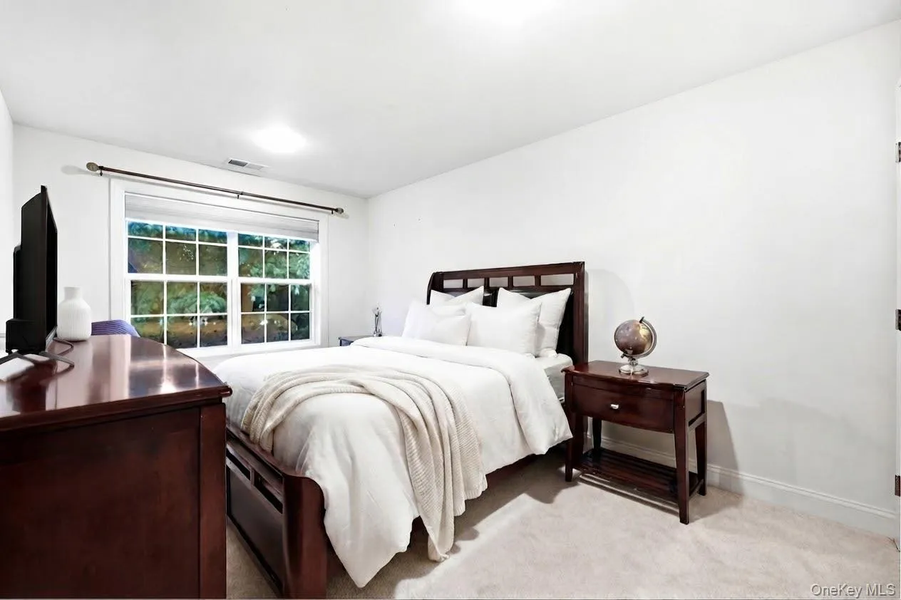 260 Medea Way, Islip, NY, 4 Bedrooms Bedrooms, 7 Rooms Rooms,2 BathroomsBathrooms,Residential,For Rent,Medea,0,1028654 260 Medea Way, Islip, NY, 4 Bedrooms Bedrooms, 7 Rooms Rooms,2 BathroomsBathrooms,Residential,For Rent,Medea,0,1028654