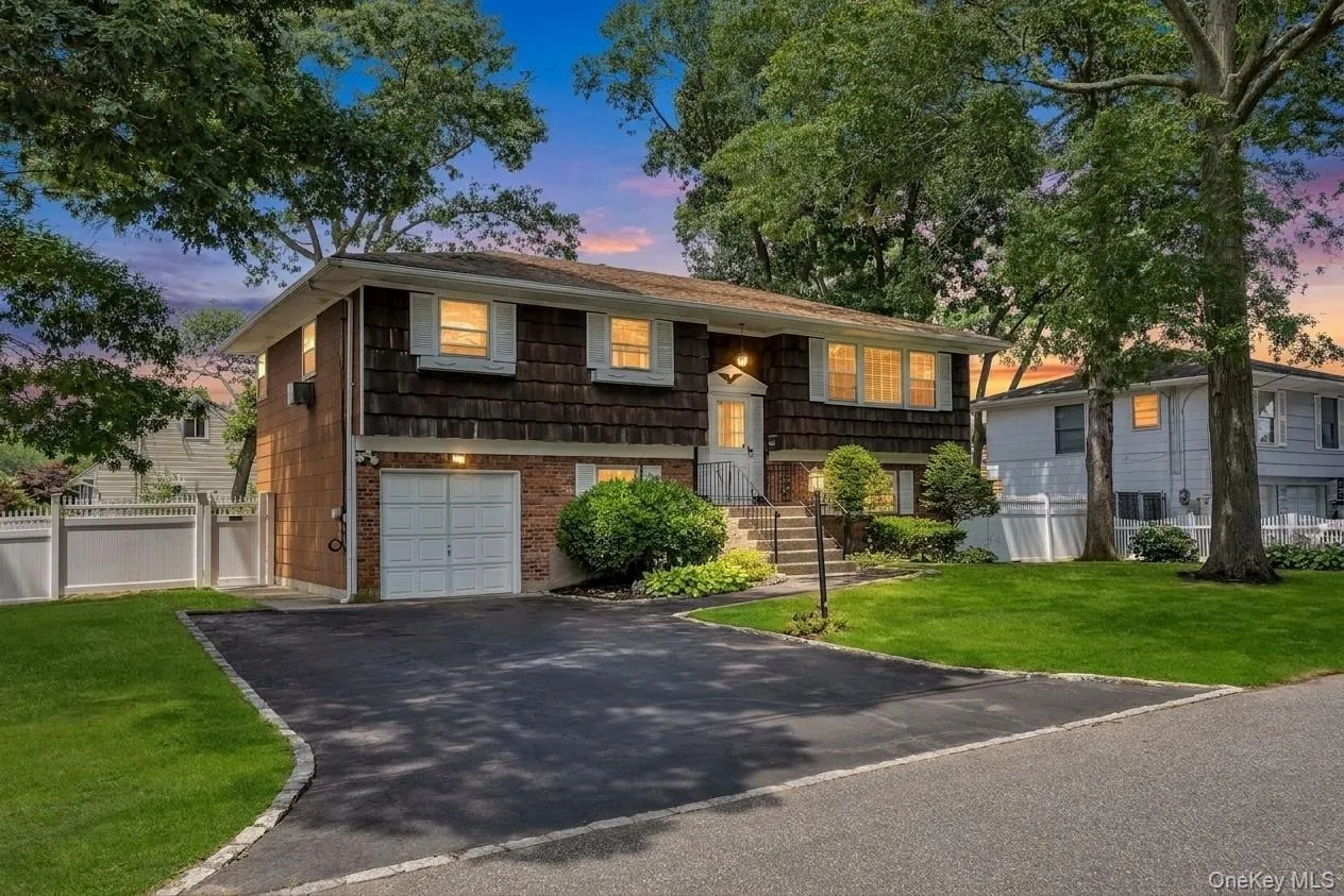 612 Vine Street, Babylon, NY, 4 Bedrooms Bedrooms, 10 Rooms Rooms,2 BathroomsBathrooms,Residential,For Rent,Vine,0,1028665 612 Vine Street, Babylon, NY, 4 Bedrooms Bedrooms, 10 Rooms Rooms,2 BathroomsBathrooms,Residential,For Rent,Vine,0,1028665