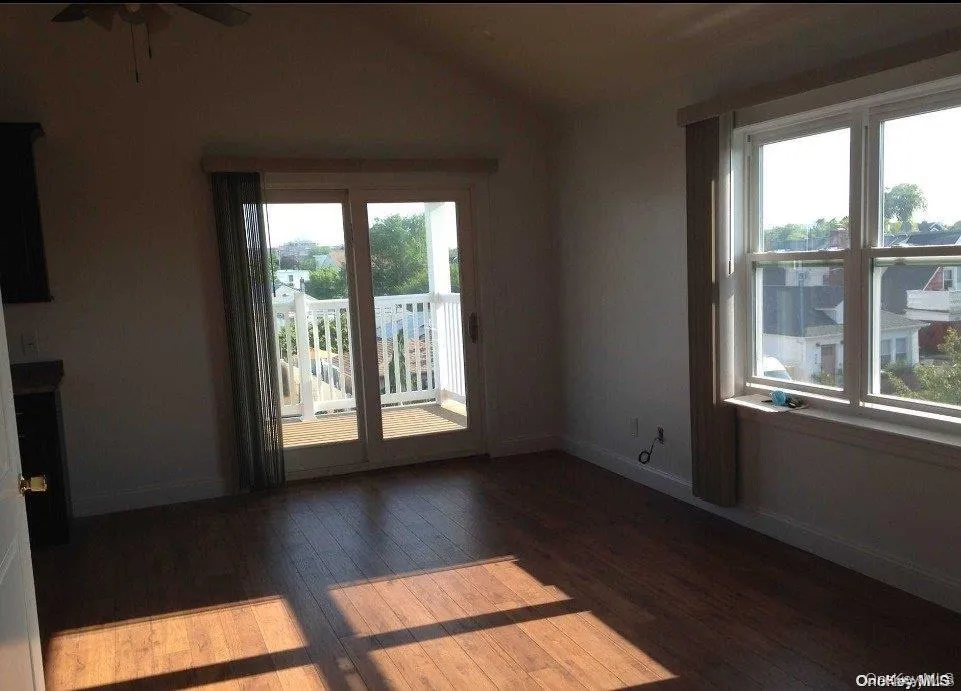 469 Hudson Street, Long Beach, NY, 3 Bedrooms Bedrooms, 6 Rooms Rooms,2 BathroomsBathrooms,Residential Lease,For Rent,Hudson,0,1028669 469 Hudson Street, Long Beach, NY, 3 Bedrooms Bedrooms, 6 Rooms Rooms,2 BathroomsBathrooms,Residential Lease,For Rent,Hudson,0,1028669
