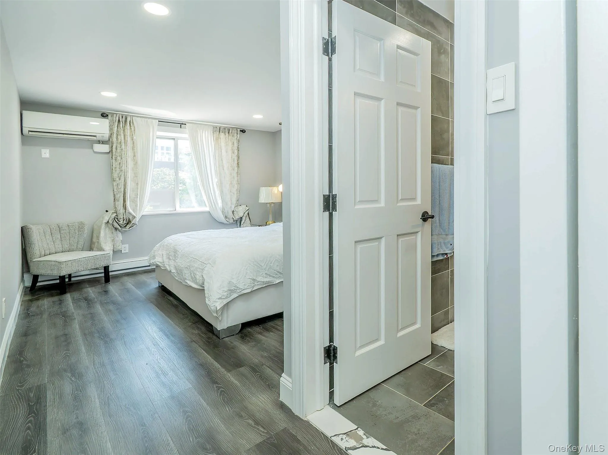 139-87 35th Avenue, New York, NY, 2 Bedrooms Bedrooms, 4 Rooms Rooms,2 BathroomsBathrooms,Residential,For Rent,35th,0,1028670 139-87 35th Avenue, New York, NY, 2 Bedrooms Bedrooms, 4 Rooms Rooms,2 BathroomsBathrooms,Residential,For Rent,35th,0,1028670