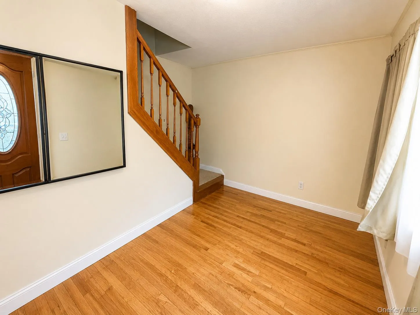 315 Paumanake Avenue, Islip, NY, 3 Bedrooms Bedrooms, 6 Rooms Rooms,1 BathroomBathrooms,Residential Lease,For Rent,Paumanake,0,1028678 315 Paumanake Avenue, Islip, NY, 3 Bedrooms Bedrooms, 6 Rooms Rooms,1 BathroomBathrooms,Residential Lease,For Rent,Paumanake,0,1028678