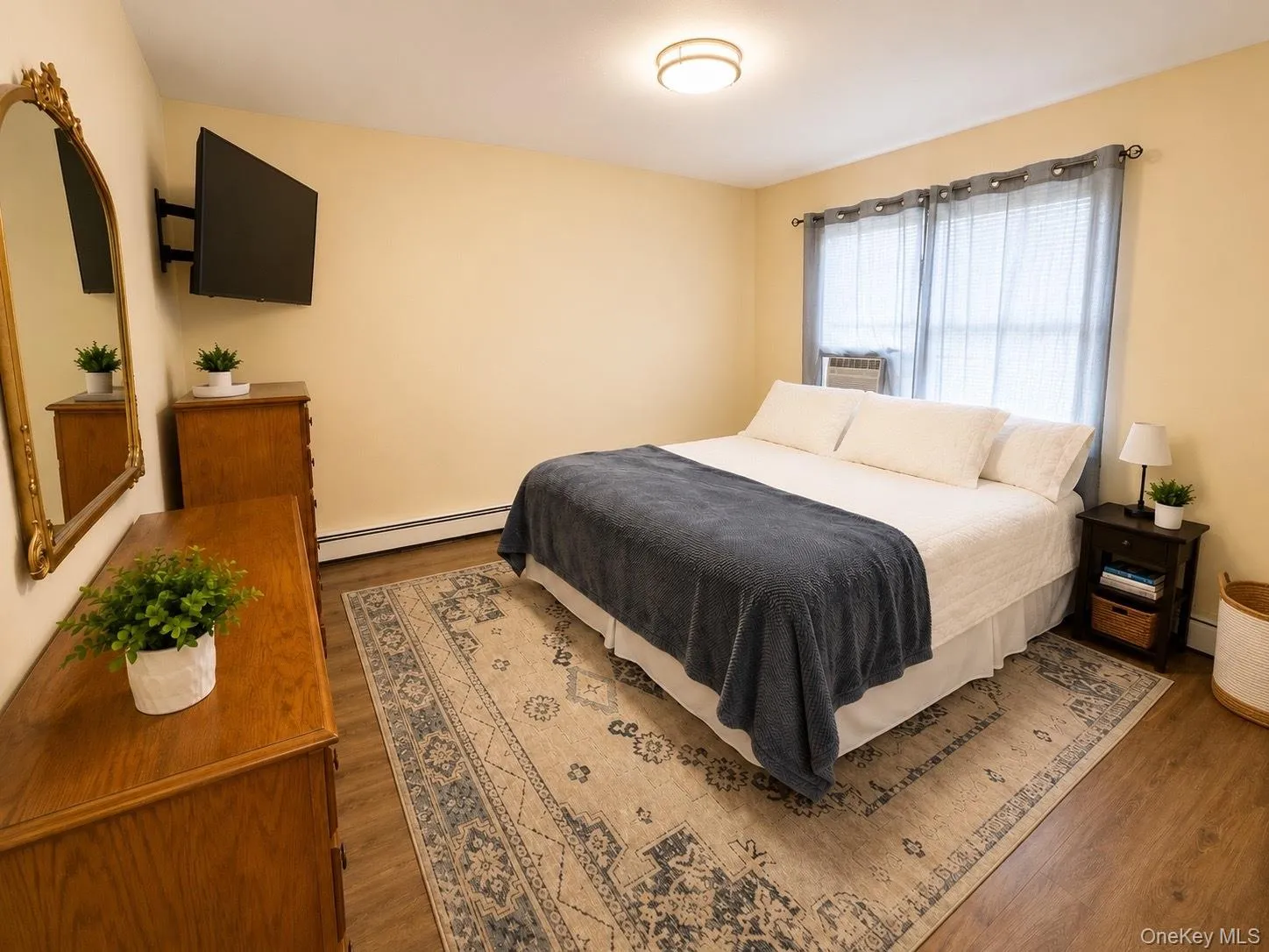 315 Paumanake Avenue, Islip, NY, 3 Bedrooms Bedrooms, 6 Rooms Rooms,1 BathroomBathrooms,Residential Lease,For Rent,Paumanake,0,1028678 315 Paumanake Avenue, Islip, NY, 3 Bedrooms Bedrooms, 6 Rooms Rooms,1 BathroomBathrooms,Residential Lease,For Rent,Paumanake,0,1028678