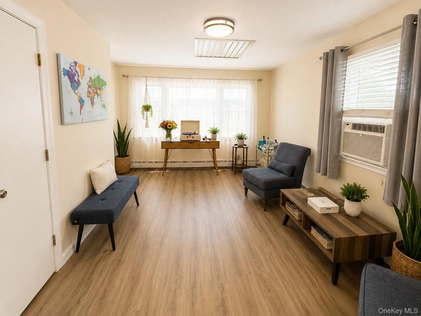 315 Paumanake Avenue, Islip, NY, 3 Bedrooms Bedrooms, 6 Rooms Rooms,1 BathroomBathrooms,Residential Lease,For Rent,Paumanake,0,1028678 315 Paumanake Avenue, Islip, NY, 3 Bedrooms Bedrooms, 6 Rooms Rooms,1 BathroomBathrooms,Residential Lease,For Rent,Paumanake,0,1028678