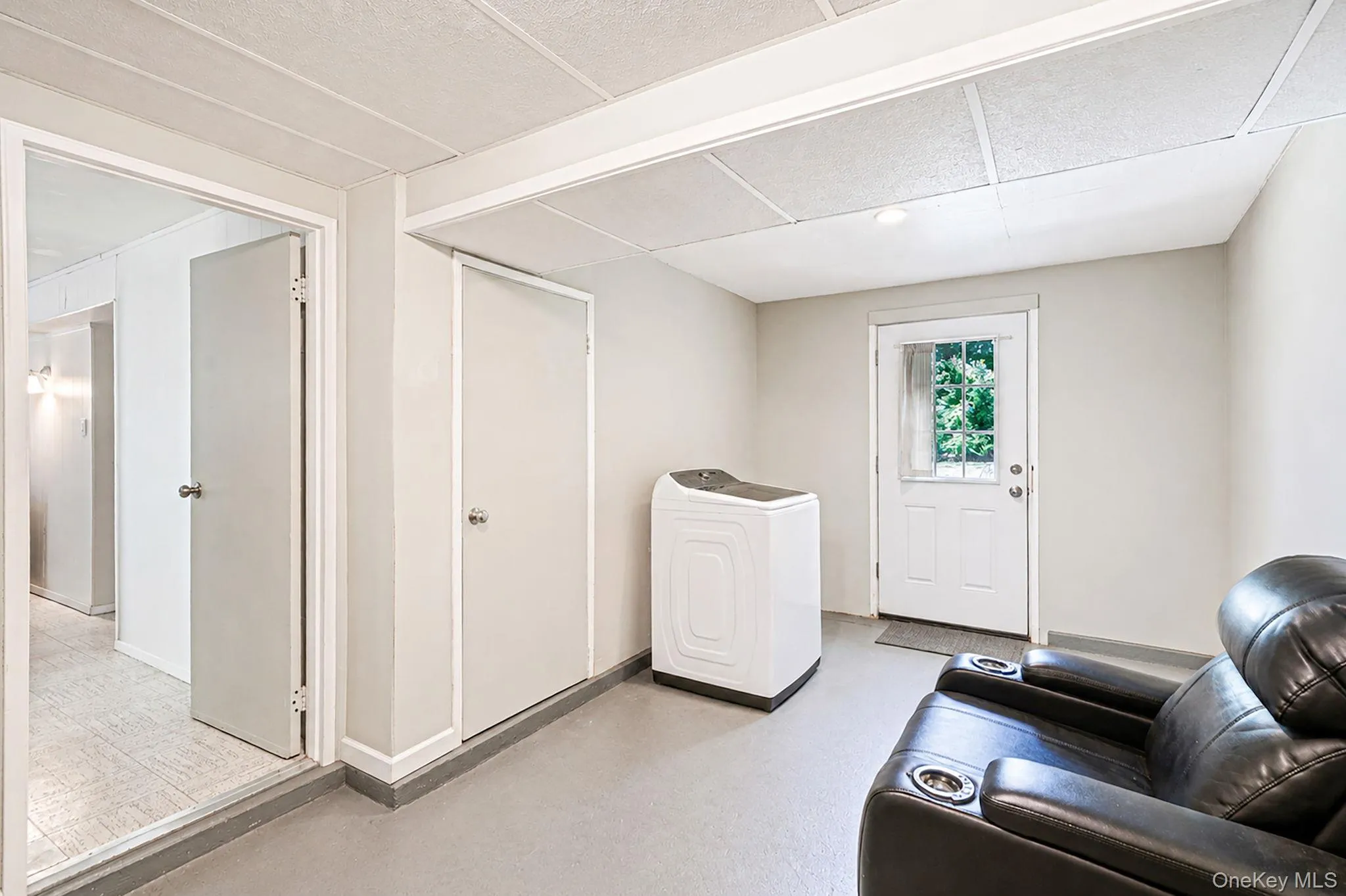 92 Rhode Island Avenue, Islip, NY, 4 Bedrooms Bedrooms, 8 Rooms Rooms,2 BathroomsBathrooms,Residential,For Rent,Rhode Island,0,1028681 92 Rhode Island Avenue, Islip, NY, 4 Bedrooms Bedrooms, 8 Rooms Rooms,2 BathroomsBathrooms,Residential,For Rent,Rhode Island,0,1028681