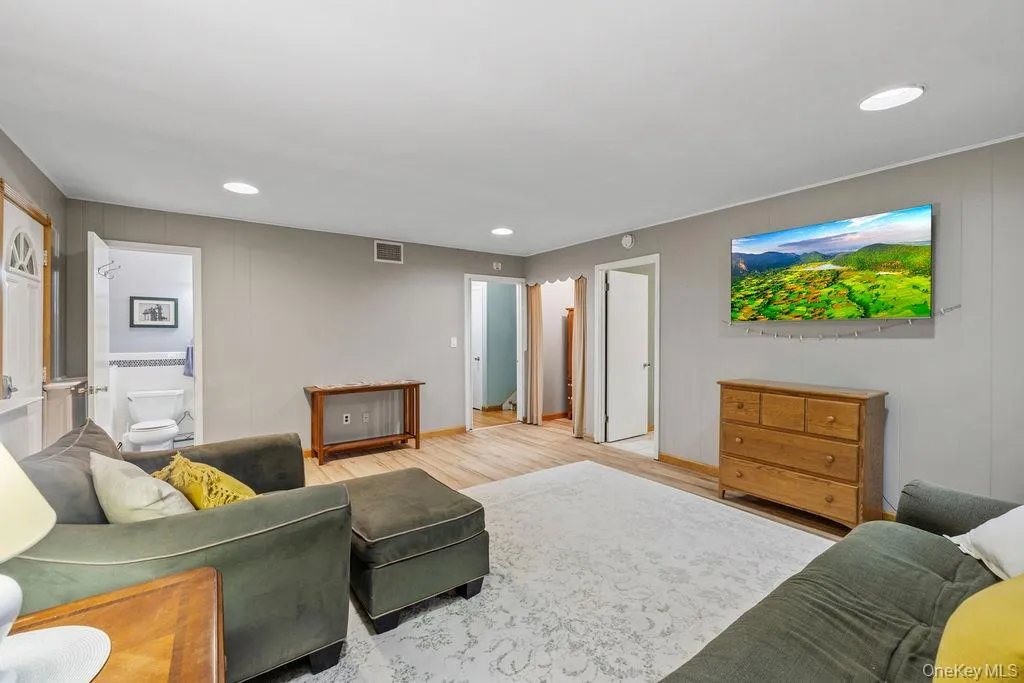 5 Newport Court, Ramapo, NY, 4 Bedrooms Bedrooms, 9 Rooms Rooms,3 BathroomsBathrooms,Residential,For Rent,Newport,0,1028686 5 Newport Court, Ramapo, NY, 4 Bedrooms Bedrooms, 9 Rooms Rooms,3 BathroomsBathrooms,Residential,For Rent,Newport,0,1028686