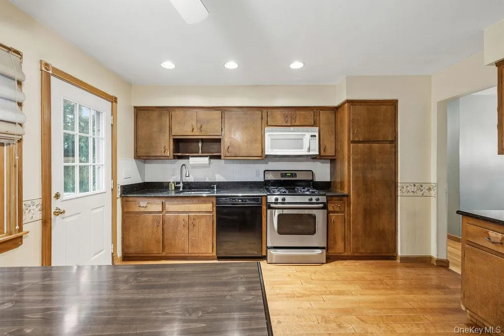 5 Newport Court, Ramapo, NY, 4 Bedrooms Bedrooms, 9 Rooms Rooms,3 BathroomsBathrooms,Residential,For Rent,Newport,0,1028686 5 Newport Court, Ramapo, NY, 4 Bedrooms Bedrooms, 9 Rooms Rooms,3 BathroomsBathrooms,Residential,For Rent,Newport,0,1028686