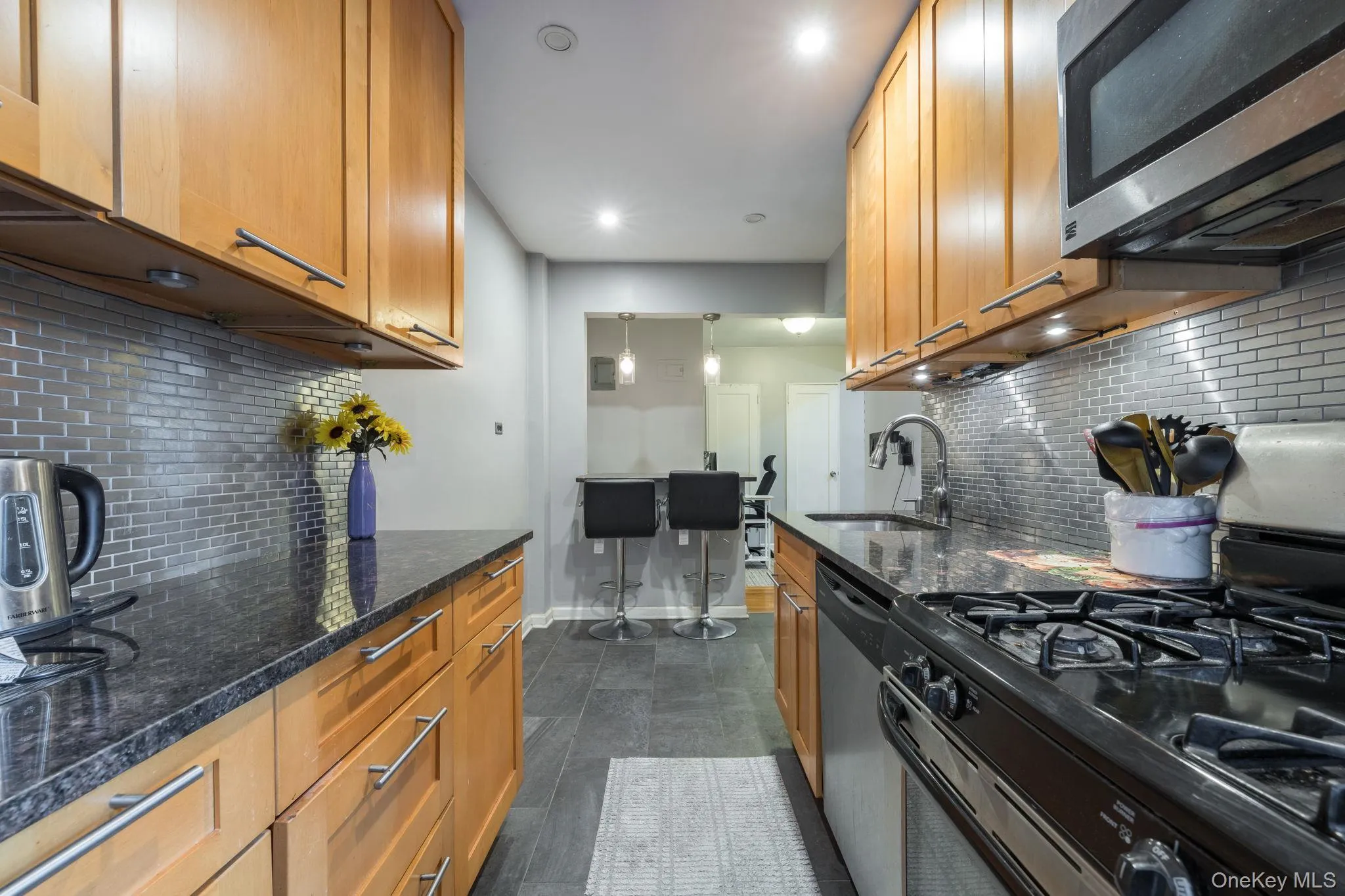 182-25 Wexford Terrace, New York, NY, 1 Bedroom Bedrooms, 3 Rooms Rooms,1 BathroomBathrooms,Residential,For Rent,Wexford,0,1028693 182-25 Wexford Terrace, New York, NY, 1 Bedroom Bedrooms, 3 Rooms Rooms,1 BathroomBathrooms,Residential,For Rent,Wexford,0,1028693