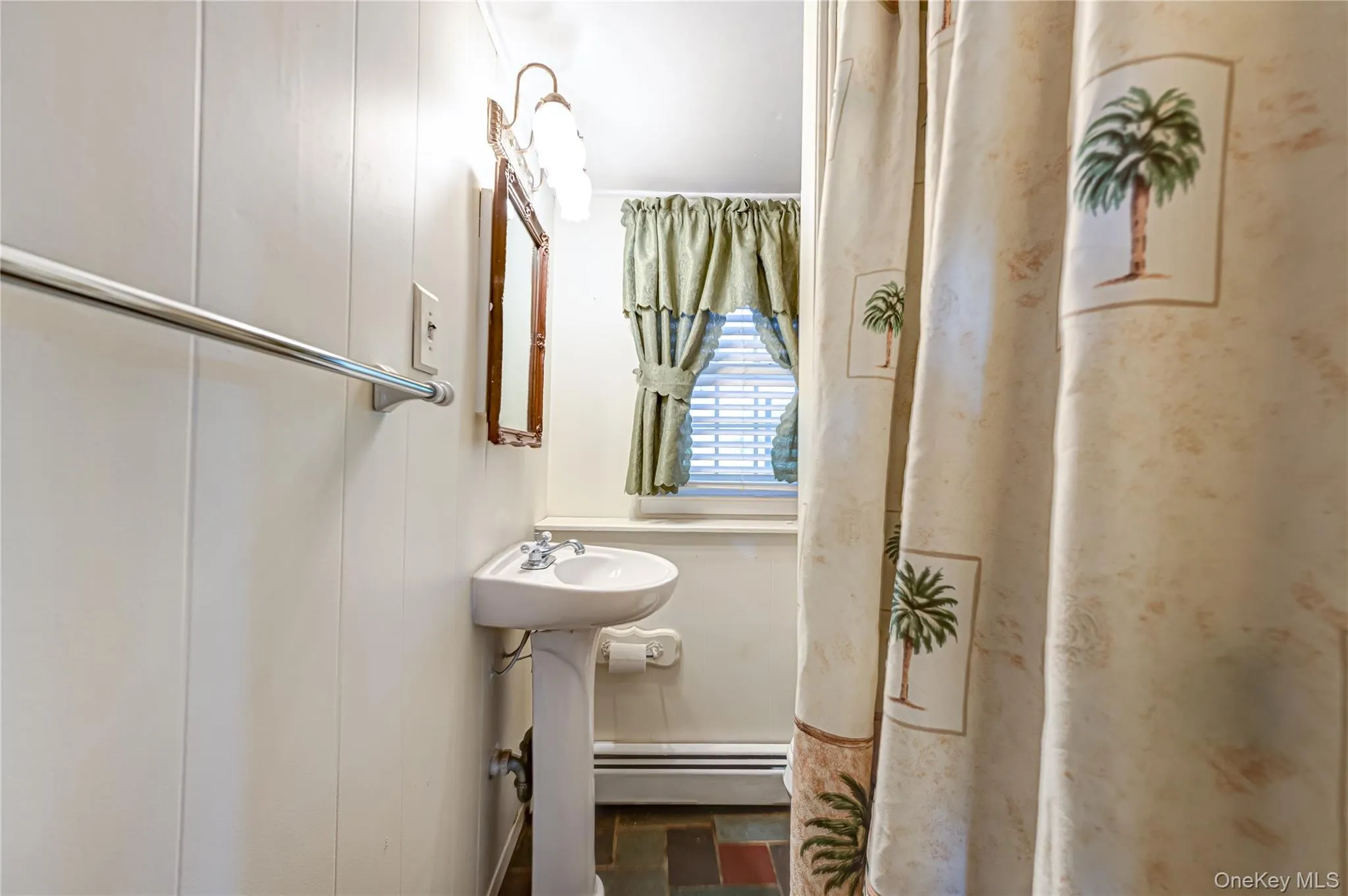 41 Oak Street, Smithtown, NY, 4 Bedrooms Bedrooms, 9 Rooms Rooms,2 BathroomsBathrooms,Residential,For Rent,Oak,0,1028706 41 Oak Street, Smithtown, NY, 4 Bedrooms Bedrooms, 9 Rooms Rooms,2 BathroomsBathrooms,Residential,For Rent,Oak,0,1028706