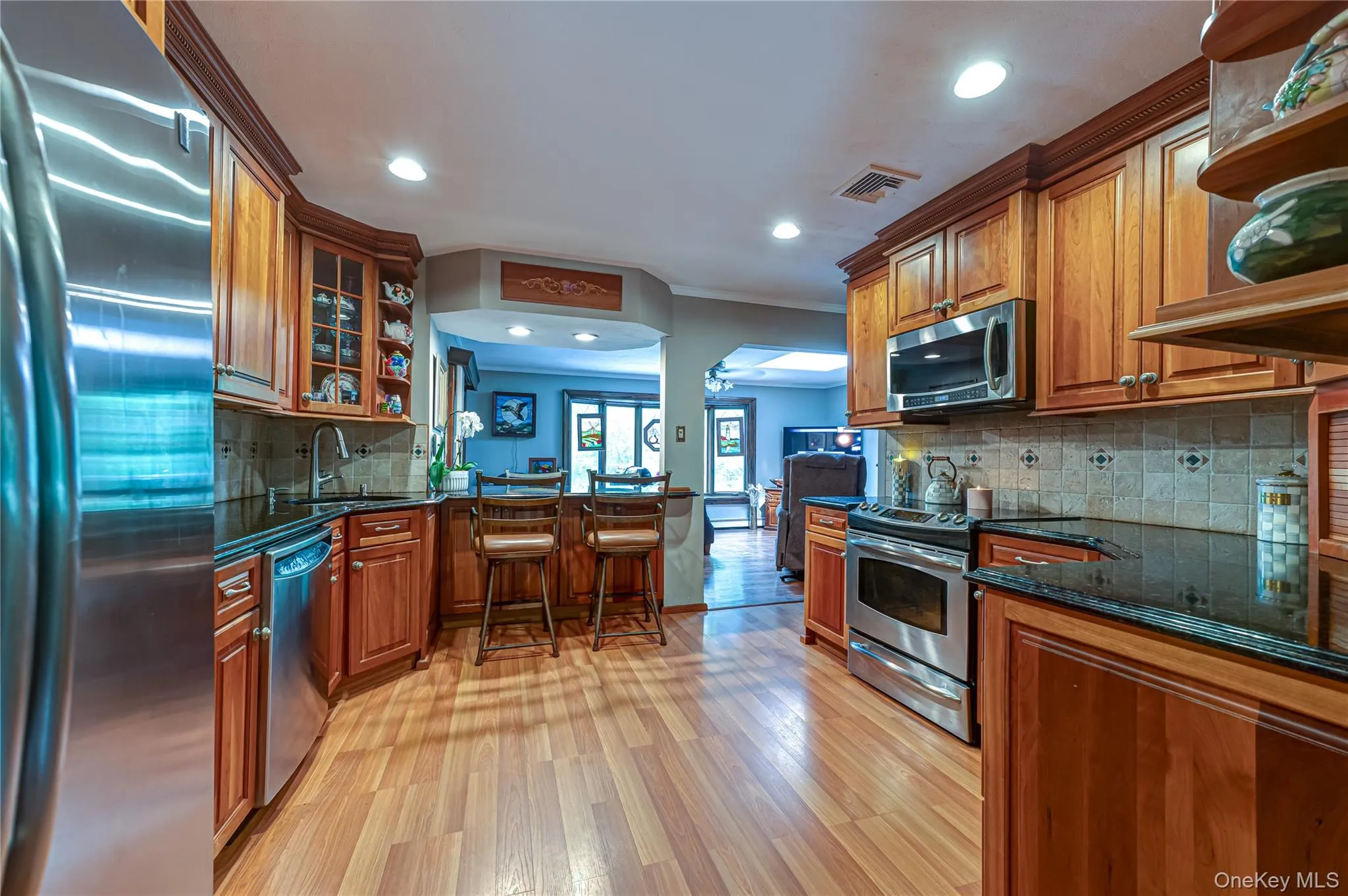 41 Oak Street, Smithtown, NY, 4 Bedrooms Bedrooms, 9 Rooms Rooms,2 BathroomsBathrooms,Residential,For Rent,Oak,0,1028706 41 Oak Street, Smithtown, NY, 4 Bedrooms Bedrooms, 9 Rooms Rooms,2 BathroomsBathrooms,Residential,For Rent,Oak,0,1028706