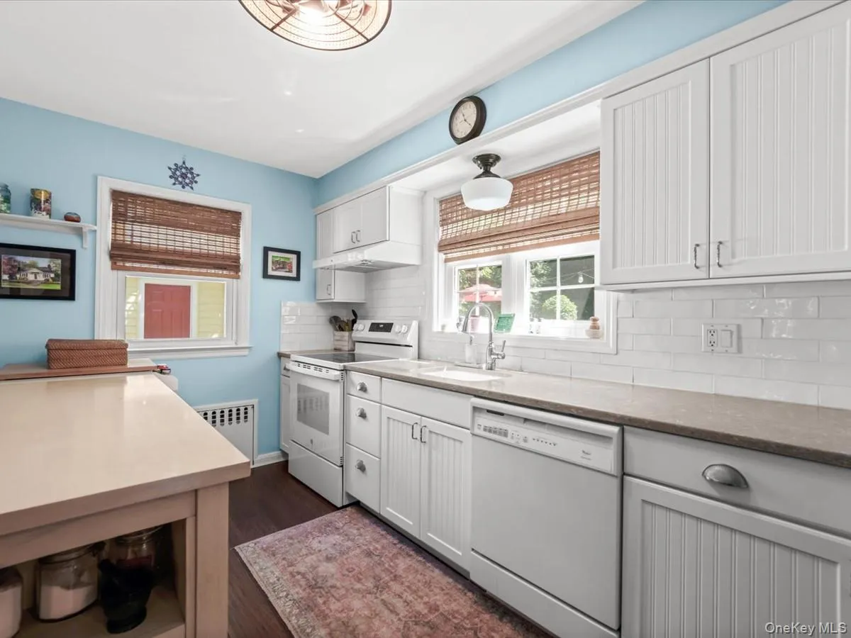 36 Francis Terrace, Glen Cove, NY, 3 Bedrooms Bedrooms, 6 Rooms Rooms,2 BathroomsBathrooms,Residential,For Rent,Francis,0,1028709 36 Francis Terrace, Glen Cove, NY, 3 Bedrooms Bedrooms, 6 Rooms Rooms,2 BathroomsBathrooms,Residential,For Rent,Francis,0,1028709