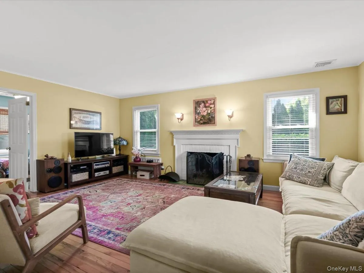 36 Francis Terrace, Glen Cove, NY, 3 Bedrooms Bedrooms, 6 Rooms Rooms,2 BathroomsBathrooms,Residential,For Rent,Francis,0,1028709 36 Francis Terrace, Glen Cove, NY, 3 Bedrooms Bedrooms, 6 Rooms Rooms,2 BathroomsBathrooms,Residential,For Rent,Francis,0,1028709