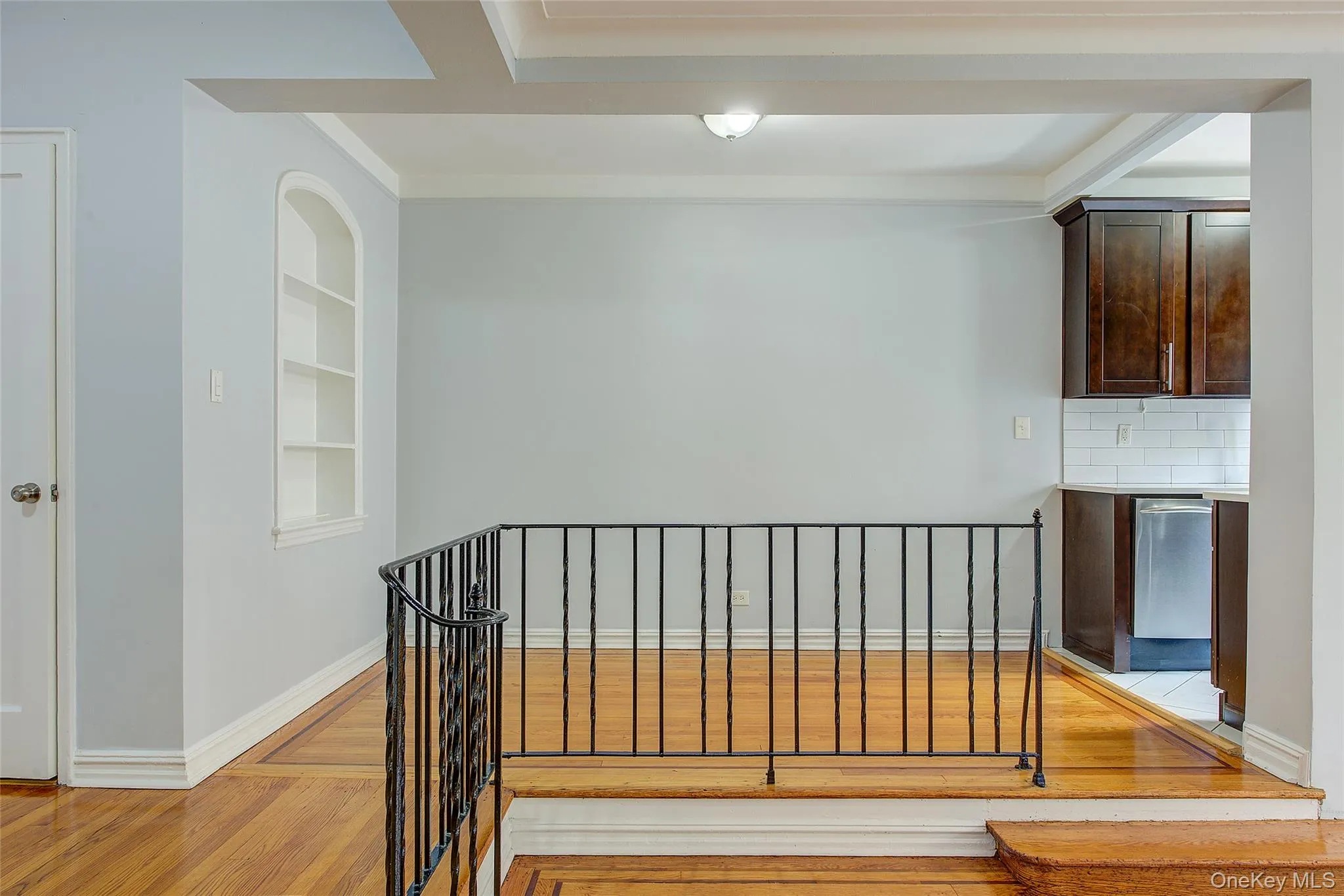 77-14 113th Street, New York, NY, 1 Bedroom Bedrooms, 3 Rooms Rooms,1 BathroomBathrooms,Residential,For Rent,113th,0,1028710 77-14 113th Street, New York, NY, 1 Bedroom Bedrooms, 3 Rooms Rooms,1 BathroomBathrooms,Residential,For Rent,113th,0,1028710