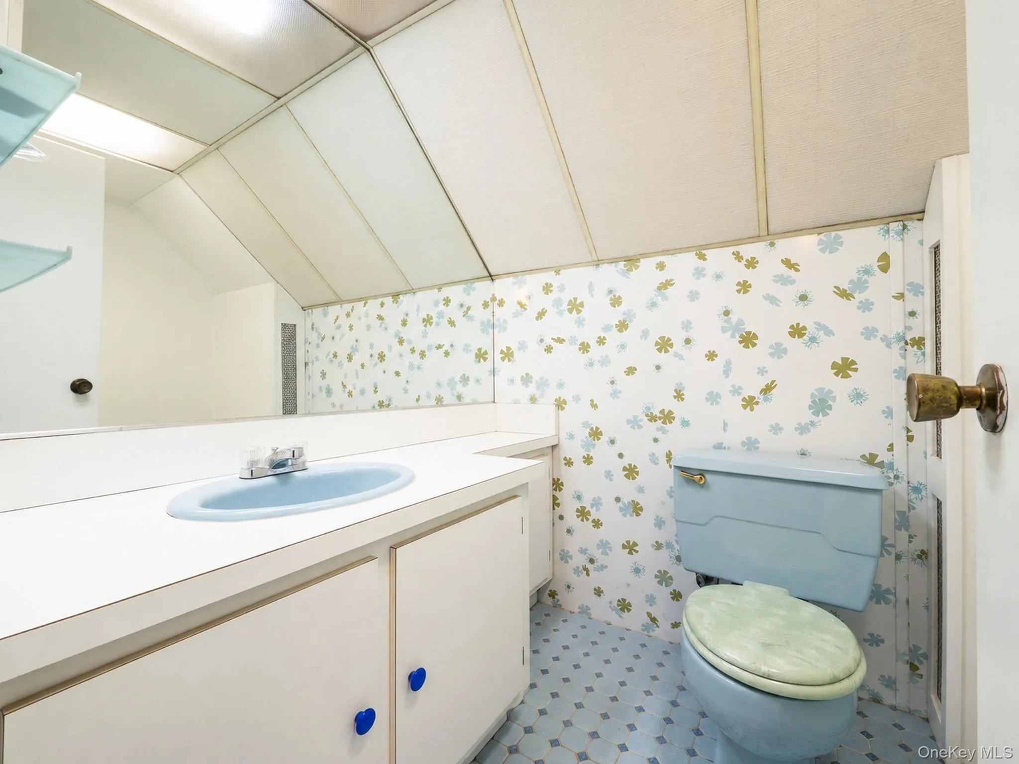 76-53 172nd Street, New York, NY, 4 Bedrooms Bedrooms, 8 Rooms Rooms,3 BathroomsBathrooms,Residential,For Rent,172nd,0,1028713 76-53 172nd Street, New York, NY, 4 Bedrooms Bedrooms, 8 Rooms Rooms,3 BathroomsBathrooms,Residential,For Rent,172nd,0,1028713