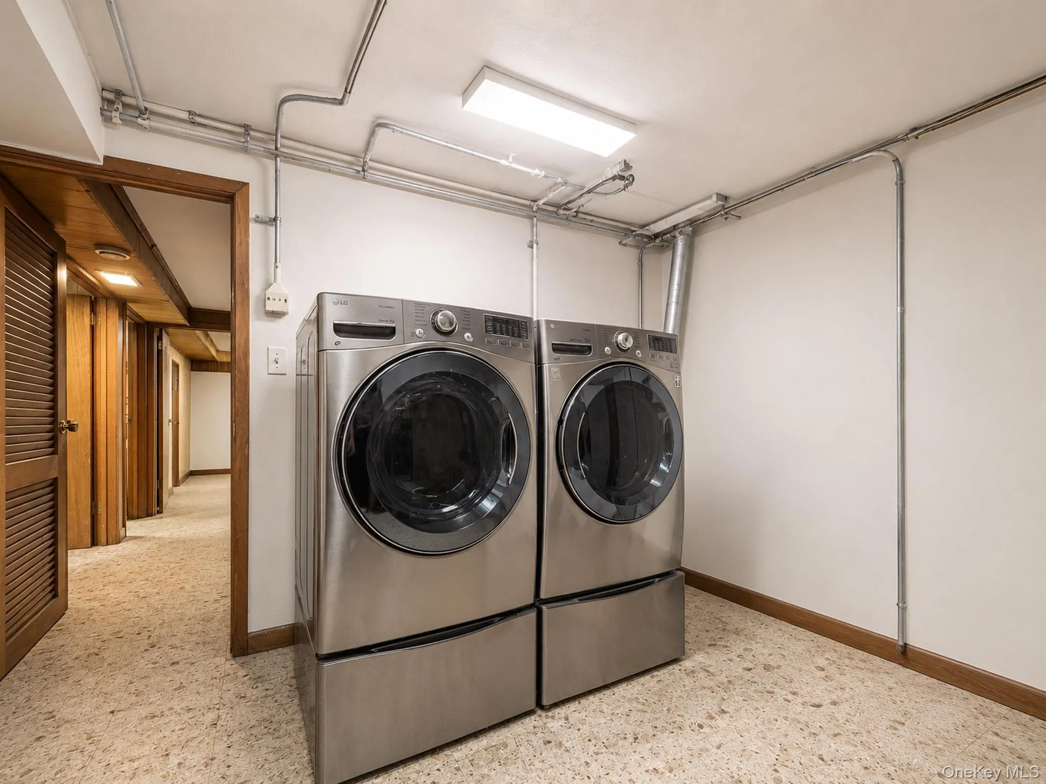 76-53 172nd Street, New York, NY, 4 Bedrooms Bedrooms, 8 Rooms Rooms,3 BathroomsBathrooms,Residential,For Rent,172nd,0,1028713 76-53 172nd Street, New York, NY, 4 Bedrooms Bedrooms, 8 Rooms Rooms,3 BathroomsBathrooms,Residential,For Rent,172nd,0,1028713