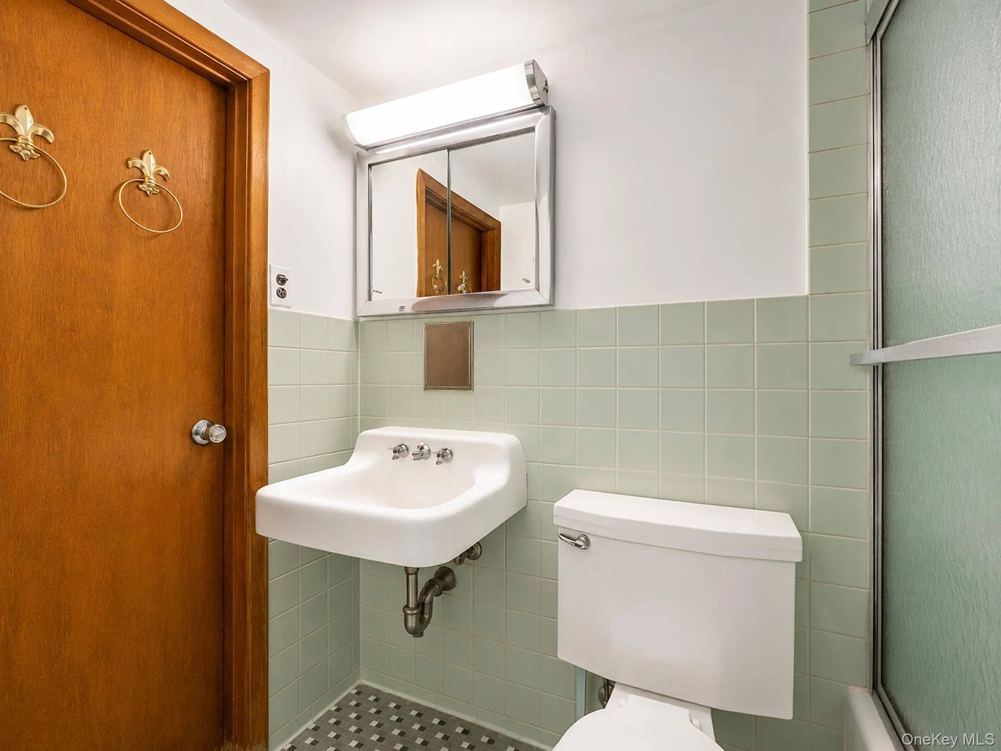 76-53 172nd Street, New York, NY, 4 Bedrooms Bedrooms, 8 Rooms Rooms,3 BathroomsBathrooms,Residential,For Rent,172nd,0,1028713 76-53 172nd Street, New York, NY, 4 Bedrooms Bedrooms, 8 Rooms Rooms,3 BathroomsBathrooms,Residential,For Rent,172nd,0,1028713