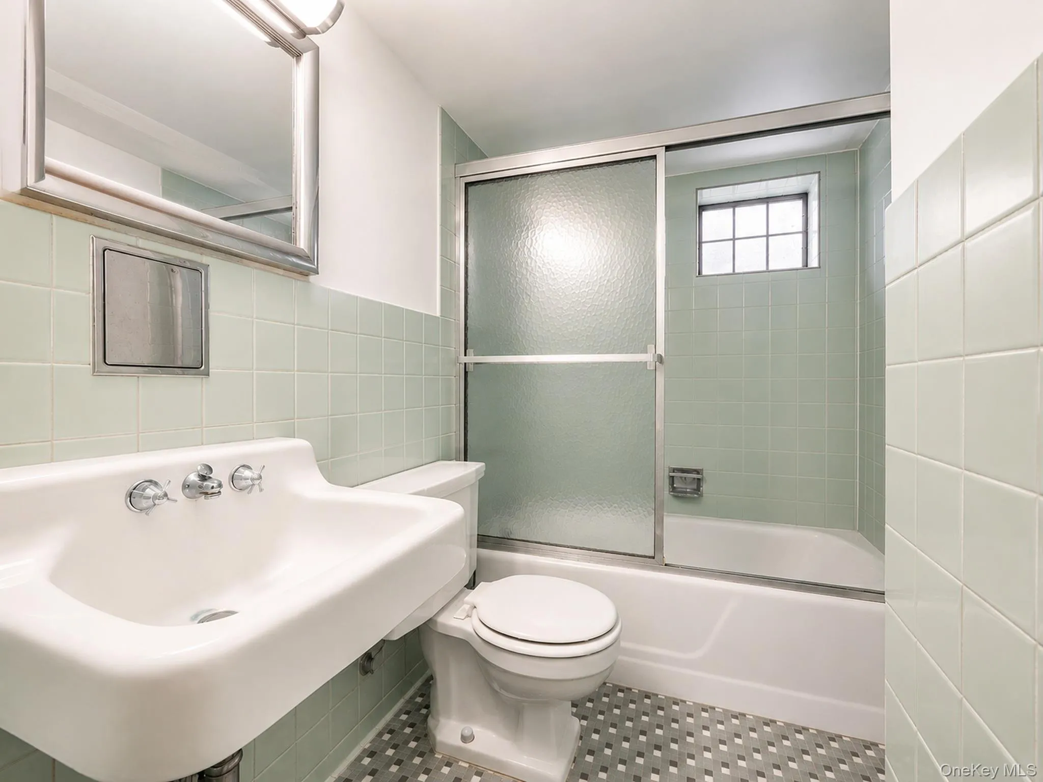 76-53 172nd Street, New York, NY, 4 Bedrooms Bedrooms, 8 Rooms Rooms,3 BathroomsBathrooms,Residential,For Rent,172nd,0,1028713 76-53 172nd Street, New York, NY, 4 Bedrooms Bedrooms, 8 Rooms Rooms,3 BathroomsBathrooms,Residential,For Rent,172nd,0,1028713