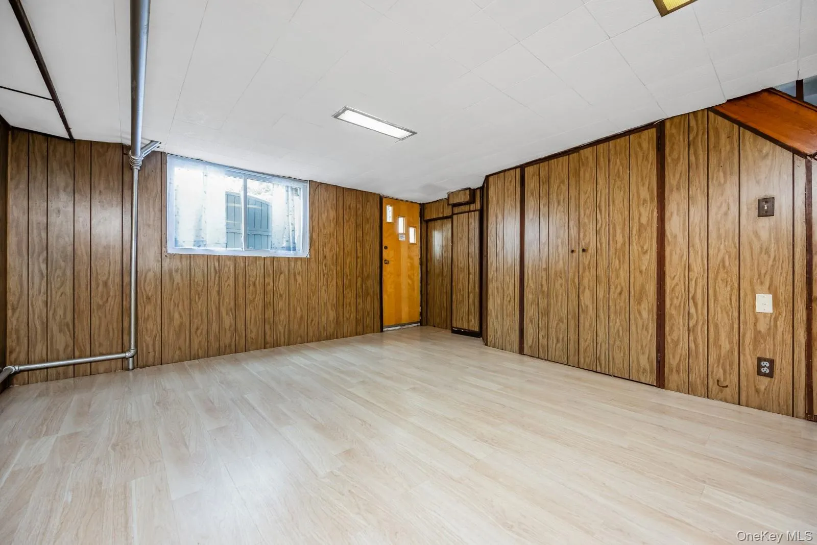 58-40 80th Street, New York, NY, 2 Bedrooms Bedrooms, 8 Rooms Rooms,1 BathroomBathrooms,Residential,For Rent,80th,0,1028723 58-40 80th Street, New York, NY, 2 Bedrooms Bedrooms, 8 Rooms Rooms,1 BathroomBathrooms,Residential,For Rent,80th,0,1028723