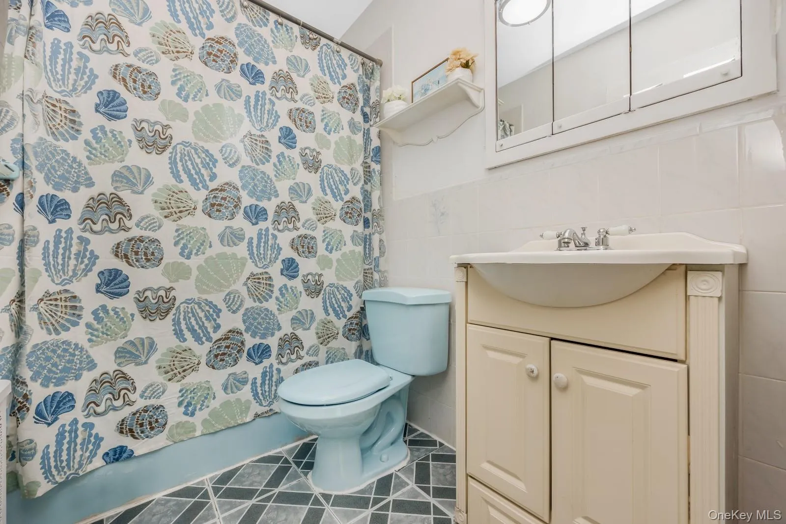 58-40 80th Street, New York, NY, 2 Bedrooms Bedrooms, 8 Rooms Rooms,1 BathroomBathrooms,Residential,For Rent,80th,0,1028723 58-40 80th Street, New York, NY, 2 Bedrooms Bedrooms, 8 Rooms Rooms,1 BathroomBathrooms,Residential,For Rent,80th,0,1028723