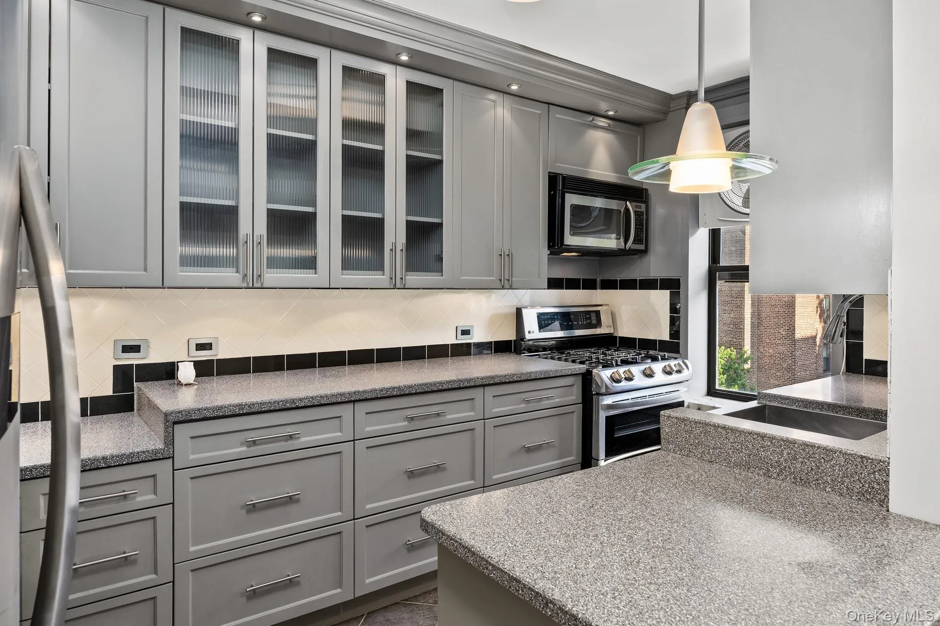 83-25 98 Street, New York, NY, 2 Bedrooms Bedrooms, 5 Rooms Rooms,1 BathroomBathrooms,Residential,For Rent,98,0,1028731 83-25 98 Street, New York, NY, 2 Bedrooms Bedrooms, 5 Rooms Rooms,1 BathroomBathrooms,Residential,For Rent,98,0,1028731