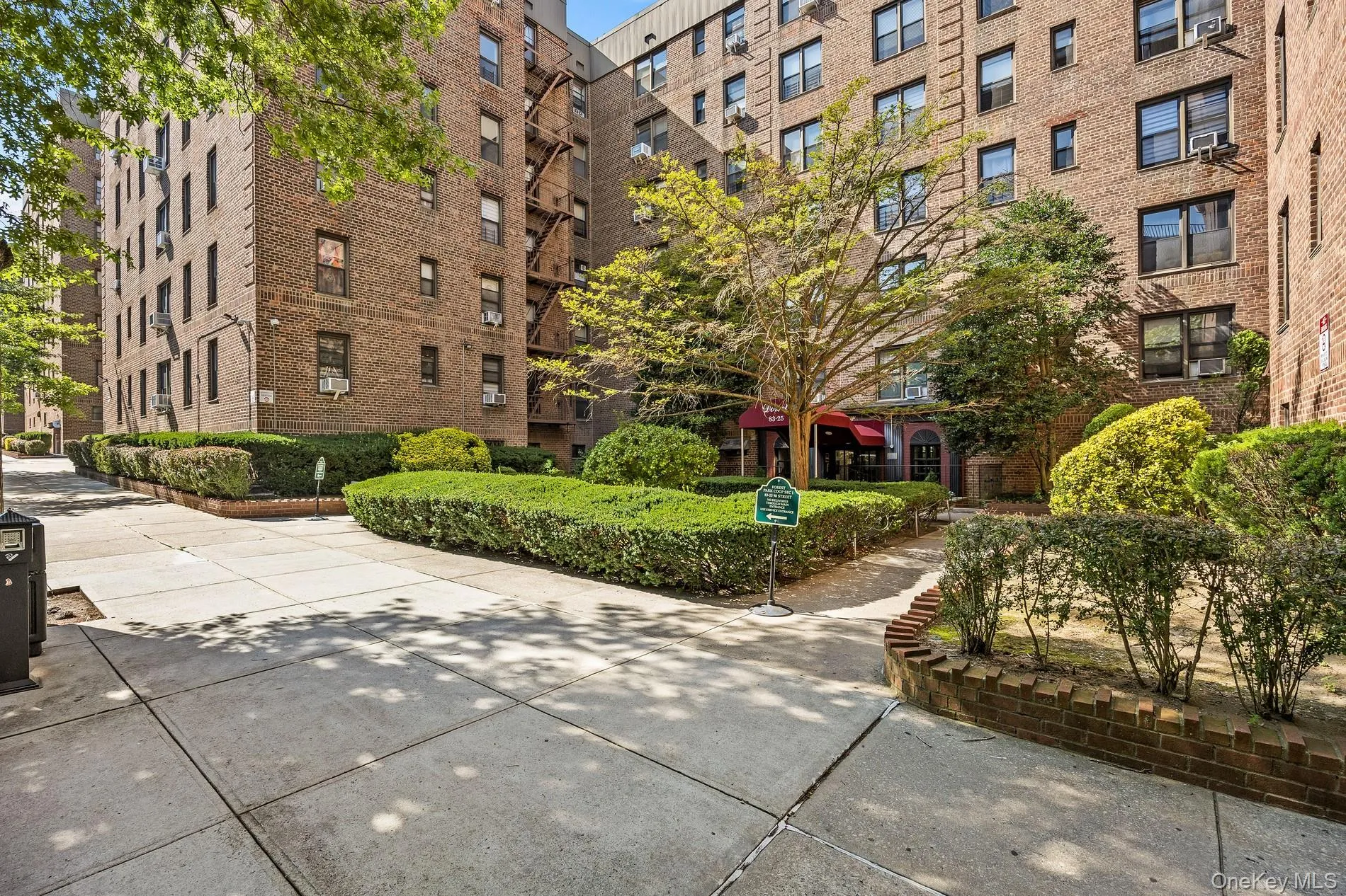 83-25 98 Street, New York, NY, 2 Bedrooms Bedrooms, 5 Rooms Rooms,1 BathroomBathrooms,Residential,For Rent,98,0,1028731 83-25 98 Street, New York, NY, 2 Bedrooms Bedrooms, 5 Rooms Rooms,1 BathroomBathrooms,Residential,For Rent,98,0,1028731