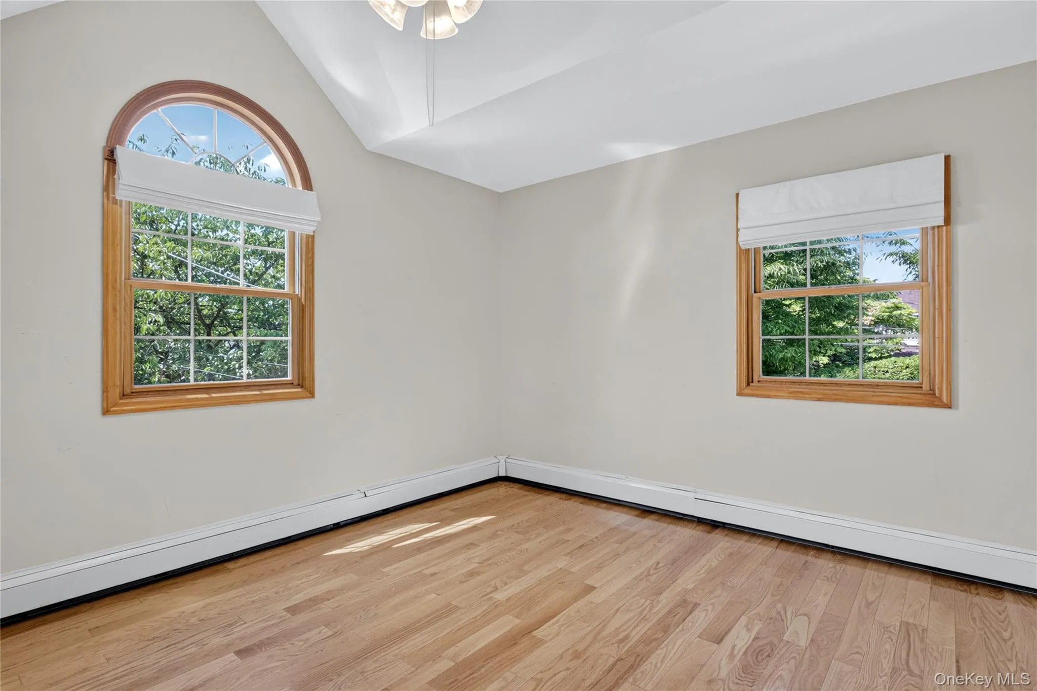 75 Maple Street, North Hempstead, NY, 4 Bedrooms Bedrooms, 7 Rooms Rooms,2 BathroomsBathrooms,Residential,For Rent,Maple,0,1028732 75 Maple Street, North Hempstead, NY, 4 Bedrooms Bedrooms, 7 Rooms Rooms,2 BathroomsBathrooms,Residential,For Rent,Maple,0,1028732