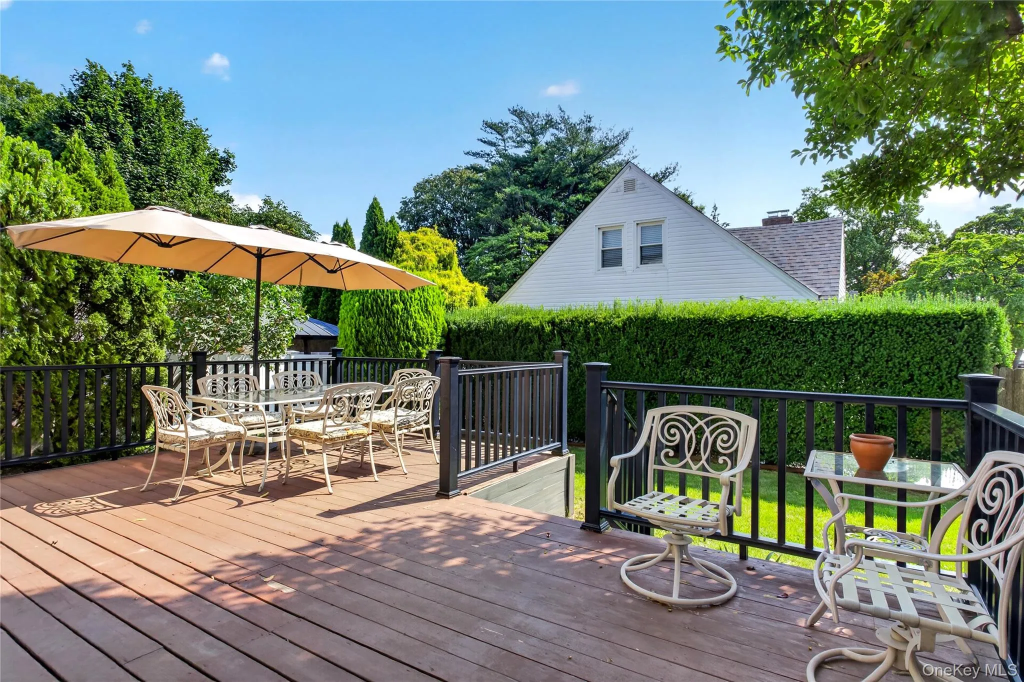 75 Maple Street, North Hempstead, NY, 4 Bedrooms Bedrooms, 7 Rooms Rooms,2 BathroomsBathrooms,Residential,For Rent,Maple,0,1028732 75 Maple Street, North Hempstead, NY, 4 Bedrooms Bedrooms, 7 Rooms Rooms,2 BathroomsBathrooms,Residential,For Rent,Maple,0,1028732