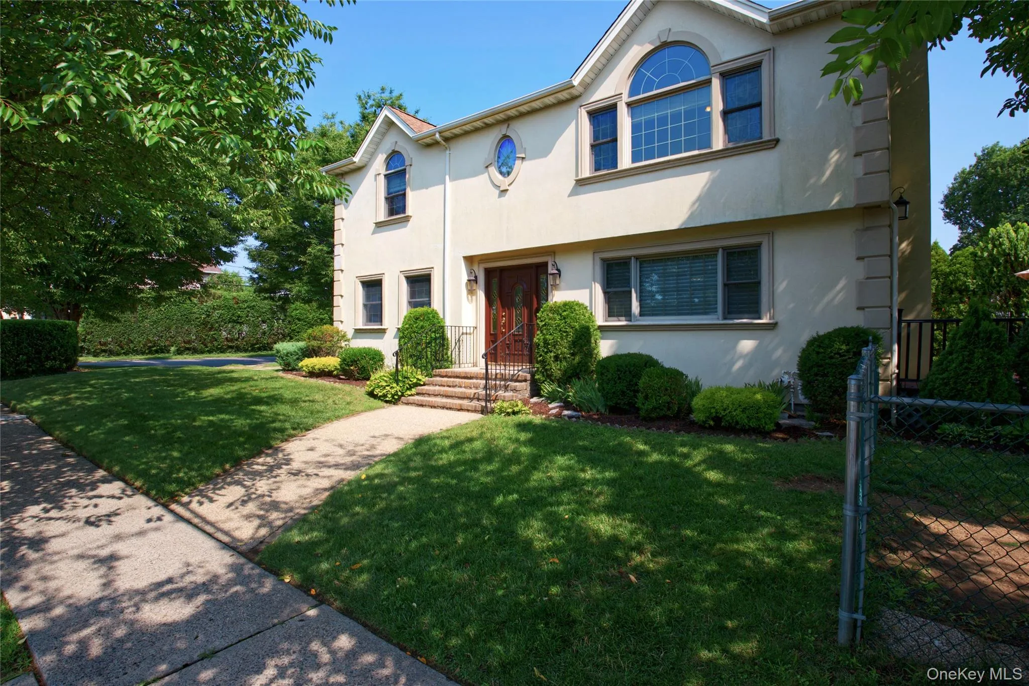 75 Maple Street, North Hempstead, NY, 4 Bedrooms Bedrooms, 7 Rooms Rooms,2 BathroomsBathrooms,Residential,For Rent,Maple,0,1028732 75 Maple Street, North Hempstead, NY, 4 Bedrooms Bedrooms, 7 Rooms Rooms,2 BathroomsBathrooms,Residential,For Rent,Maple,0,1028732