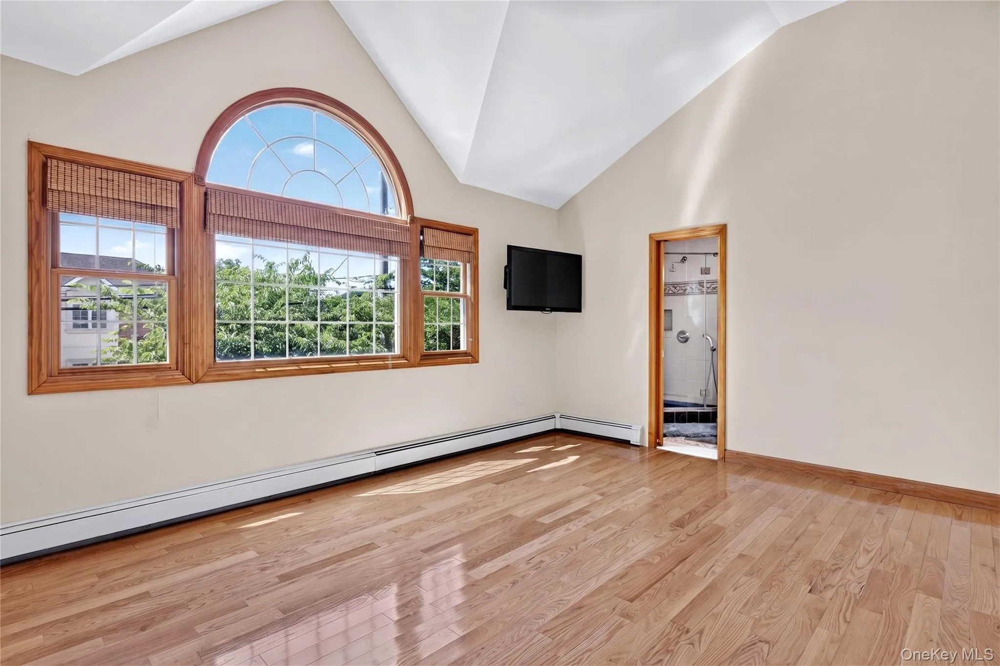 75 Maple Street, North Hempstead, NY, 4 Bedrooms Bedrooms, 7 Rooms Rooms,2 BathroomsBathrooms,Residential,For Rent,Maple,0,1028732 75 Maple Street, North Hempstead, NY, 4 Bedrooms Bedrooms, 7 Rooms Rooms,2 BathroomsBathrooms,Residential,For Rent,Maple,0,1028732