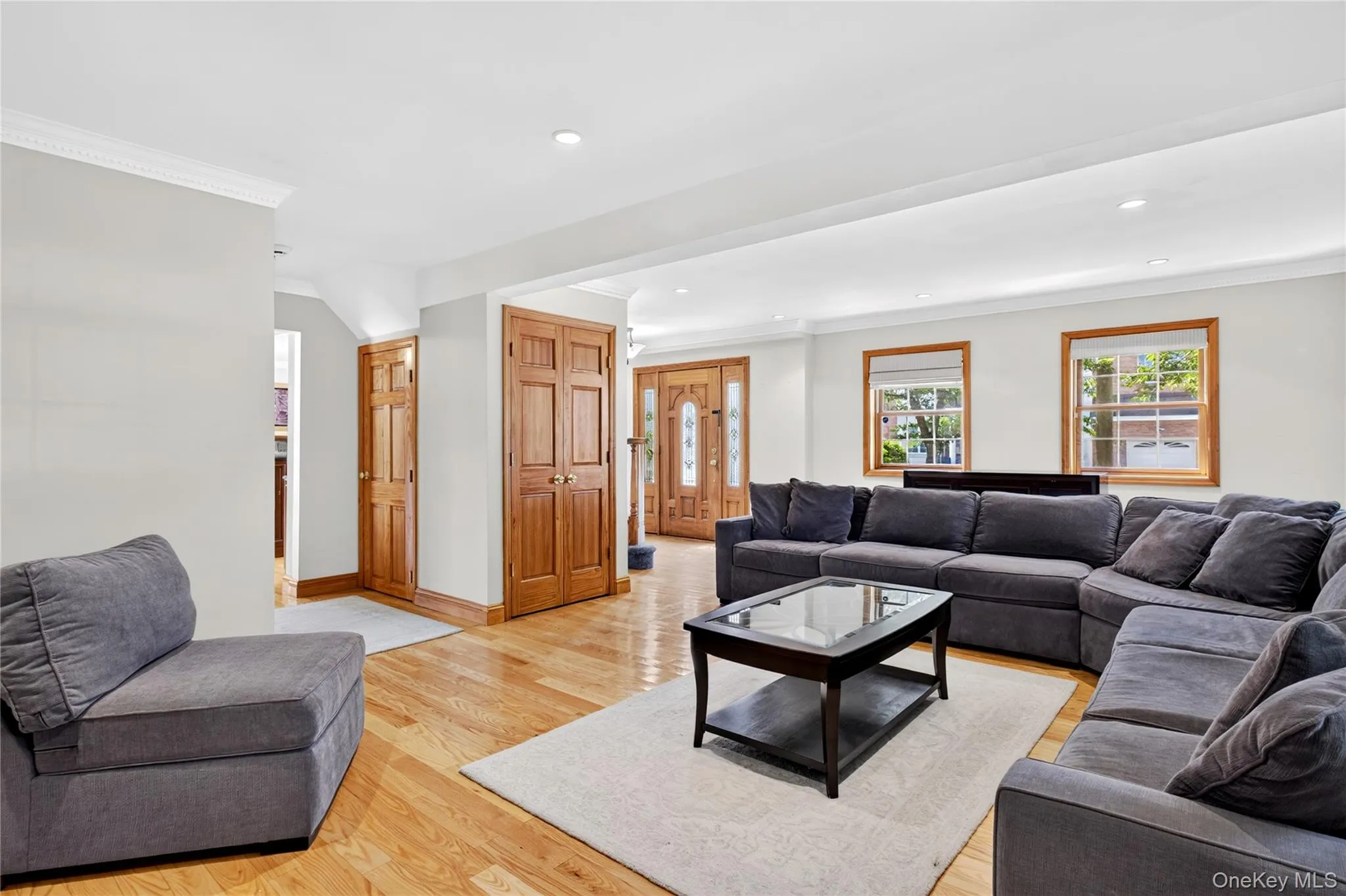 75 Maple Street, North Hempstead, NY, 4 Bedrooms Bedrooms, 7 Rooms Rooms,2 BathroomsBathrooms,Residential,For Rent,Maple,0,1028732 75 Maple Street, North Hempstead, NY, 4 Bedrooms Bedrooms, 7 Rooms Rooms,2 BathroomsBathrooms,Residential,For Rent,Maple,0,1028732
