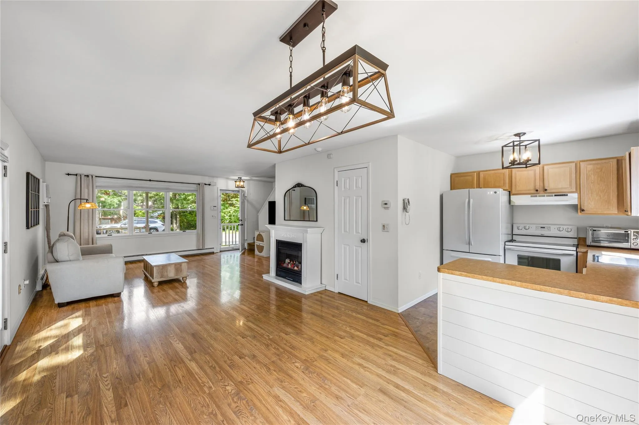 28 Roanoke Road, Brookhaven, NY, 2 Bedrooms Bedrooms, 5 Rooms Rooms,1 BathroomBathrooms,Residential,For Rent,Roanoke,0,1028733 28 Roanoke Road, Brookhaven, NY, 2 Bedrooms Bedrooms, 5 Rooms Rooms,1 BathroomBathrooms,Residential,For Rent,Roanoke,0,1028733