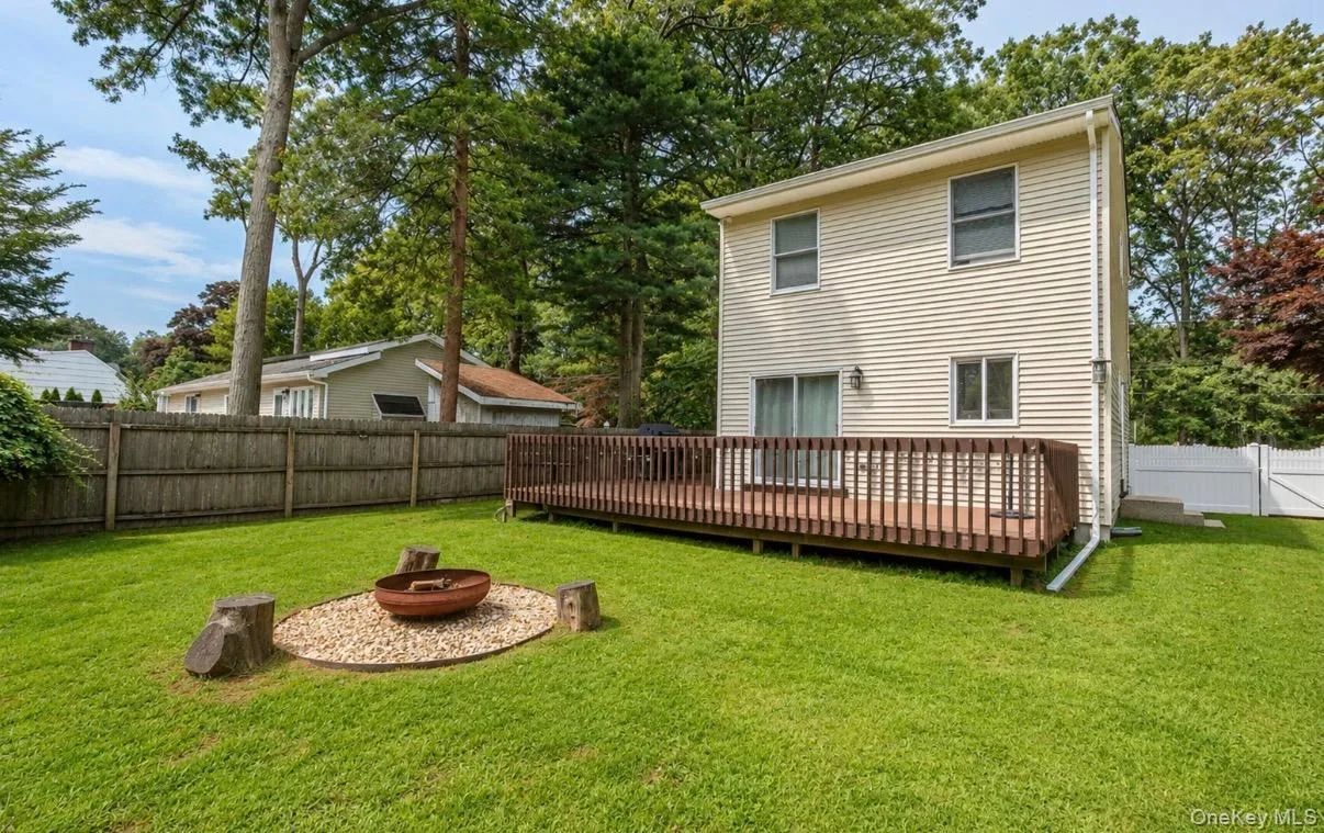 28 Roanoke Road, Brookhaven, NY, 2 Bedrooms Bedrooms, 5 Rooms Rooms,1 BathroomBathrooms,Residential,For Rent,Roanoke,0,1028733 28 Roanoke Road, Brookhaven, NY, 2 Bedrooms Bedrooms, 5 Rooms Rooms,1 BathroomBathrooms,Residential,For Rent,Roanoke,0,1028733