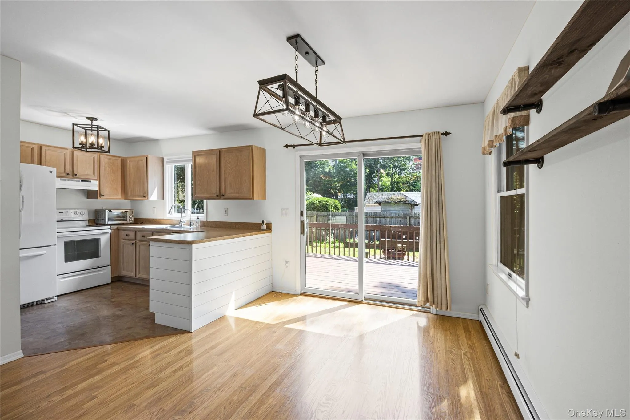 28 Roanoke Road, Brookhaven, NY, 2 Bedrooms Bedrooms, 5 Rooms Rooms,1 BathroomBathrooms,Residential,For Rent,Roanoke,0,1028733 28 Roanoke Road, Brookhaven, NY, 2 Bedrooms Bedrooms, 5 Rooms Rooms,1 BathroomBathrooms,Residential,For Rent,Roanoke,0,1028733
