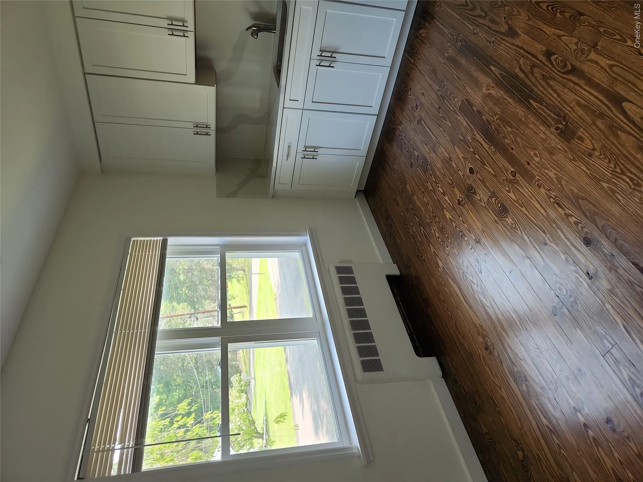2 Francis Place, Clarkstown, NY, 3 Bedrooms Bedrooms, 6 Rooms Rooms,1 BathroomBathrooms,Residential,For Rent,Francis,0,1028734 2 Francis Place, Clarkstown, NY, 3 Bedrooms Bedrooms, 6 Rooms Rooms,1 BathroomBathrooms,Residential,For Rent,Francis,0,1028734