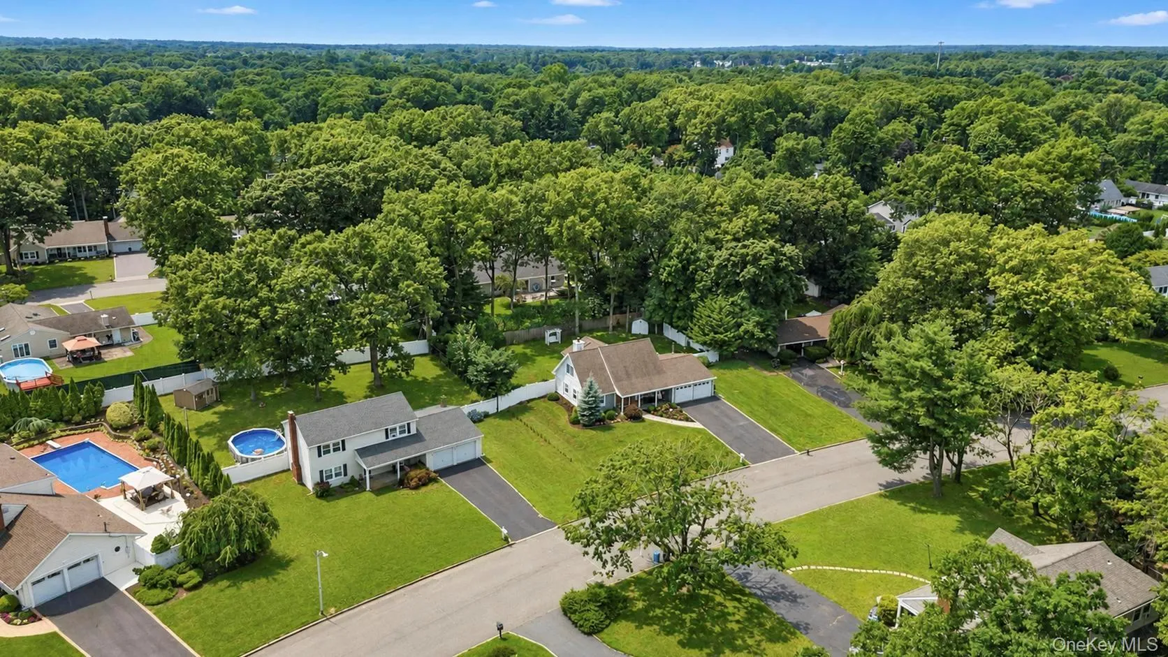 4 Beaverdale Lane, Brookhaven, NY, 3 Bedrooms Bedrooms, 7 Rooms Rooms,2 BathroomsBathrooms,Residential,For Rent,Beaverdale,0,1028735 4 Beaverdale Lane, Brookhaven, NY, 3 Bedrooms Bedrooms, 7 Rooms Rooms,2 BathroomsBathrooms,Residential,For Rent,Beaverdale,0,1028735