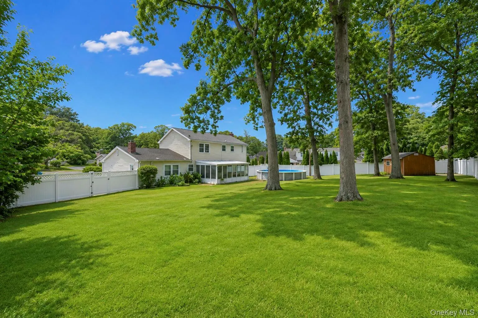 4 Beaverdale Lane, Brookhaven, NY, 3 Bedrooms Bedrooms, 7 Rooms Rooms,2 BathroomsBathrooms,Residential,For Rent,Beaverdale,0,1028735 4 Beaverdale Lane, Brookhaven, NY, 3 Bedrooms Bedrooms, 7 Rooms Rooms,2 BathroomsBathrooms,Residential,For Rent,Beaverdale,0,1028735