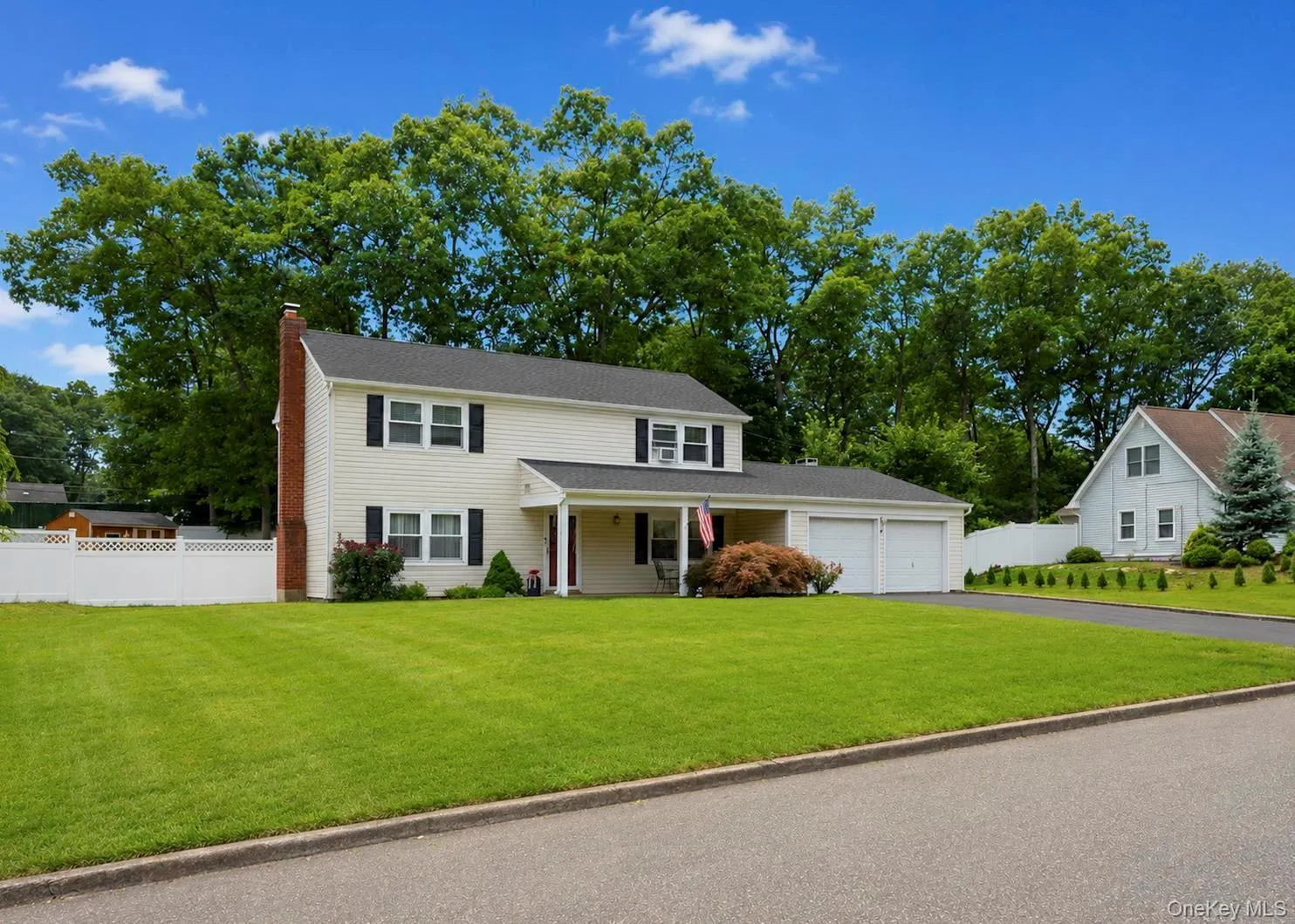 4 Beaverdale Lane, Brookhaven, NY, 3 Bedrooms Bedrooms, 7 Rooms Rooms,2 BathroomsBathrooms,Residential,For Rent,Beaverdale,0,1028735 4 Beaverdale Lane, Brookhaven, NY, 3 Bedrooms Bedrooms, 7 Rooms Rooms,2 BathroomsBathrooms,Residential,For Rent,Beaverdale,0,1028735