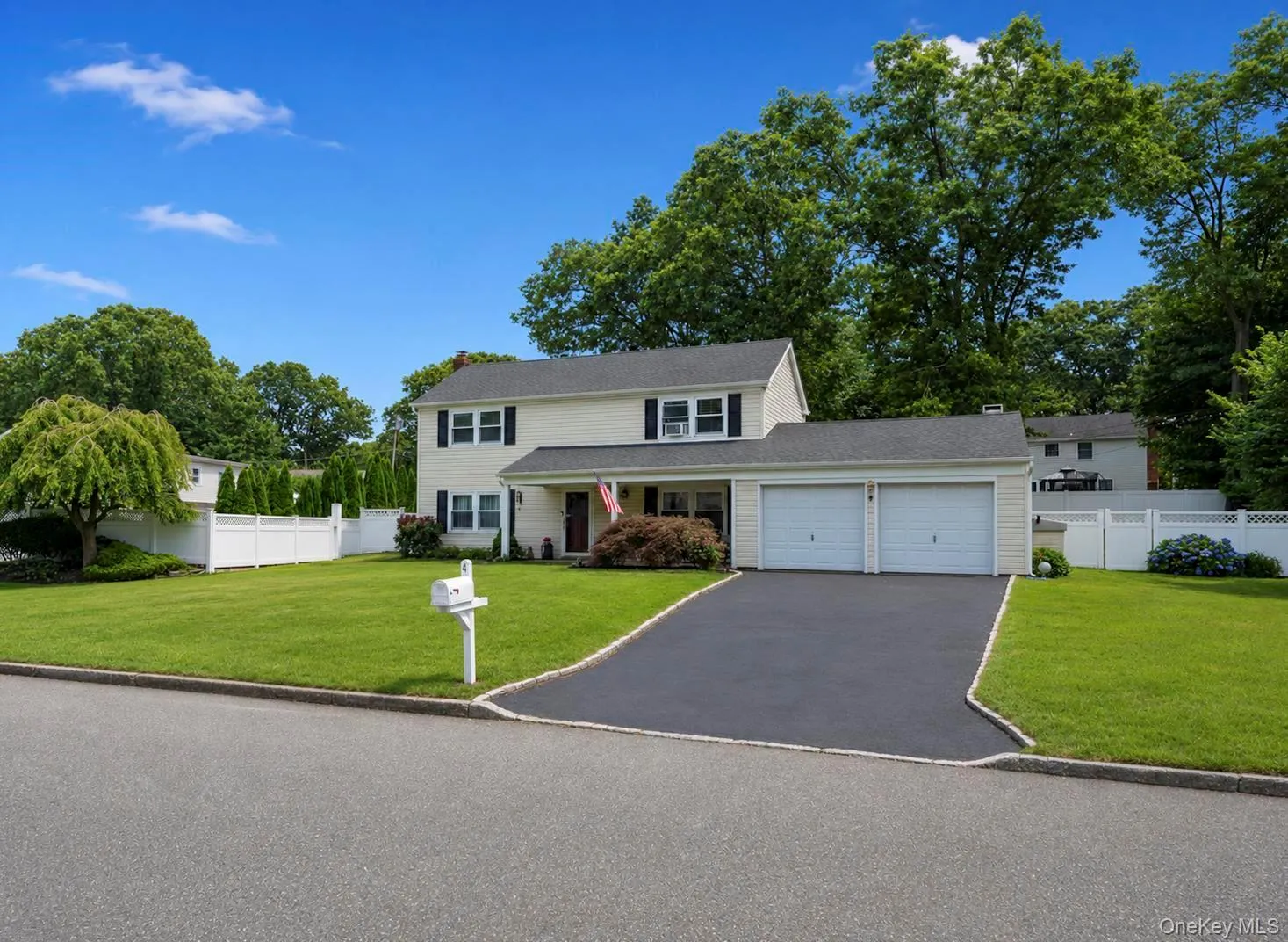 4 Beaverdale Lane, Brookhaven, NY, 3 Bedrooms Bedrooms, 7 Rooms Rooms,2 BathroomsBathrooms,Residential,For Rent,Beaverdale,0,1028735 4 Beaverdale Lane, Brookhaven, NY, 3 Bedrooms Bedrooms, 7 Rooms Rooms,2 BathroomsBathrooms,Residential,For Rent,Beaverdale,0,1028735