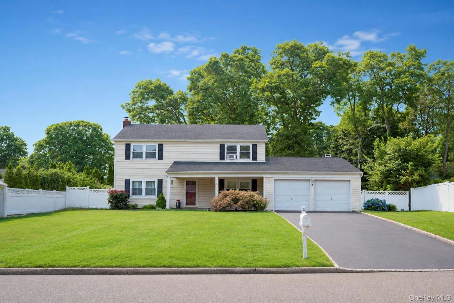 4 Beaverdale Lane, Brookhaven, NY, 3 Bedrooms Bedrooms, 7 Rooms Rooms,2 BathroomsBathrooms,Residential,For Rent,Beaverdale,0,1028735 4 Beaverdale Lane, Brookhaven, NY, 3 Bedrooms Bedrooms, 7 Rooms Rooms,2 BathroomsBathrooms,Residential,For Rent,Beaverdale,0,1028735