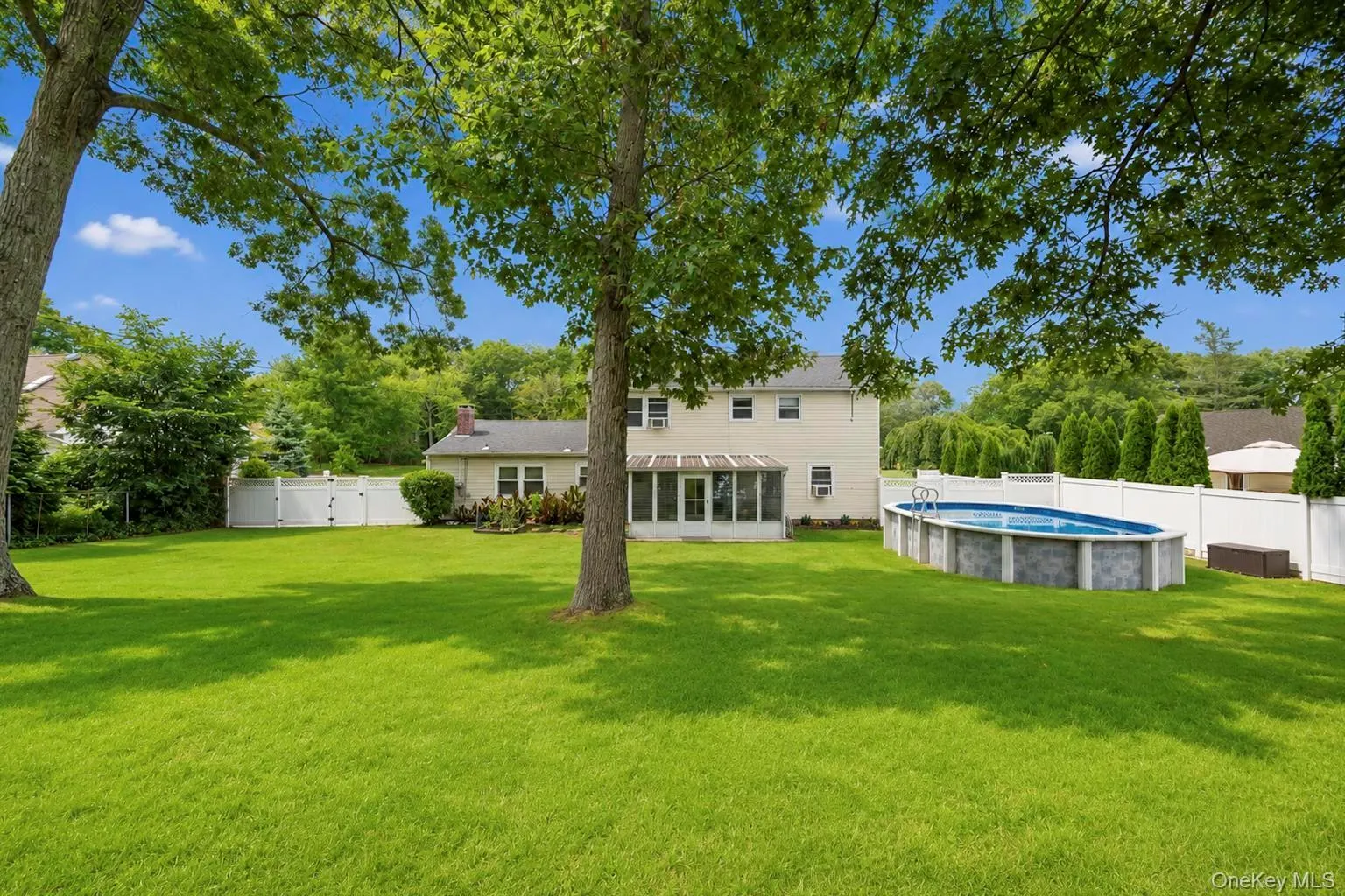 4 Beaverdale Lane, Brookhaven, NY, 3 Bedrooms Bedrooms, 7 Rooms Rooms,2 BathroomsBathrooms,Residential,For Rent,Beaverdale,0,1028735 4 Beaverdale Lane, Brookhaven, NY, 3 Bedrooms Bedrooms, 7 Rooms Rooms,2 BathroomsBathrooms,Residential,For Rent,Beaverdale,0,1028735