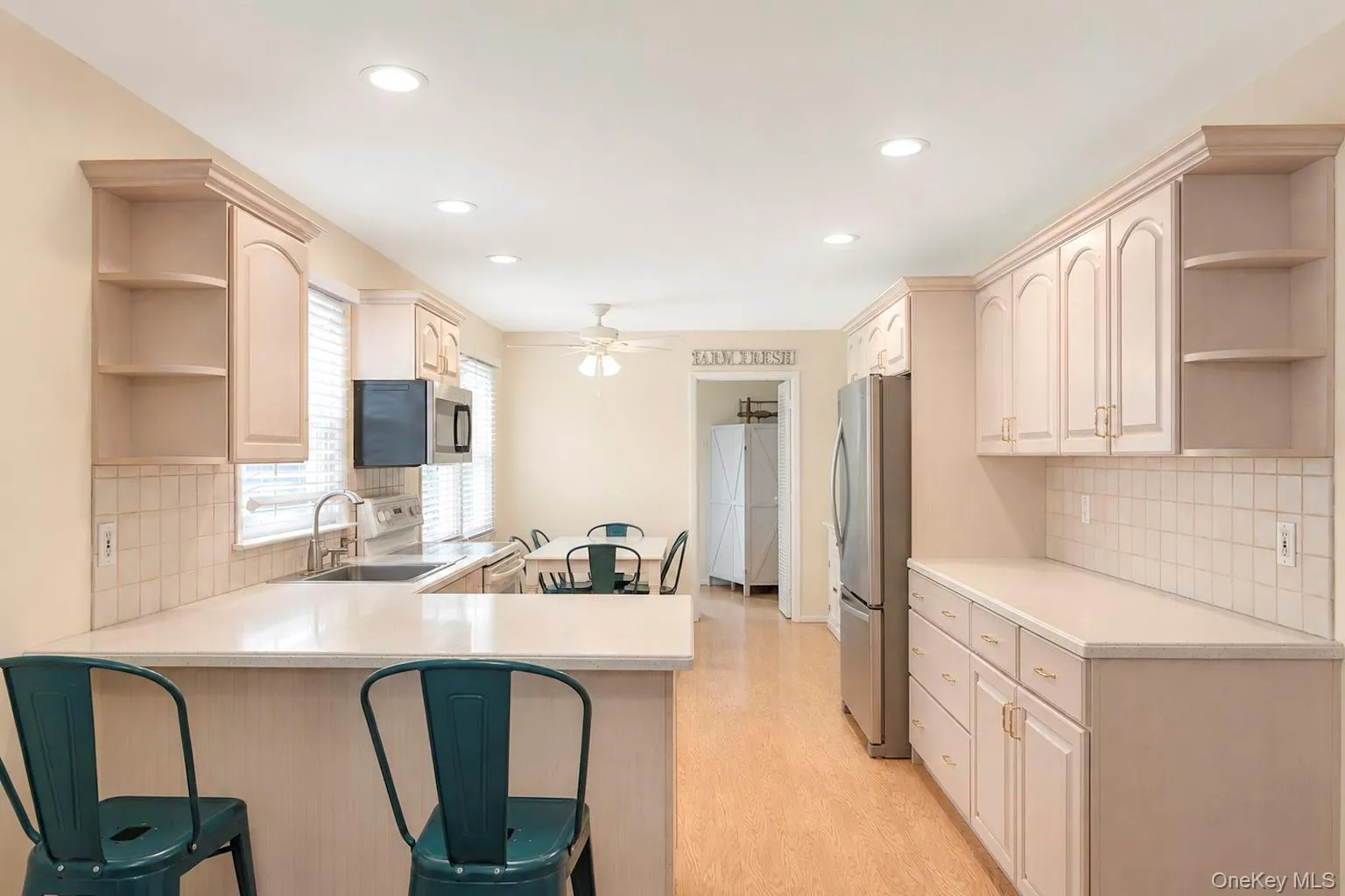 4 Beaverdale Lane, Brookhaven, NY, 3 Bedrooms Bedrooms, 7 Rooms Rooms,2 BathroomsBathrooms,Residential,For Rent,Beaverdale,0,1028735 4 Beaverdale Lane, Brookhaven, NY, 3 Bedrooms Bedrooms, 7 Rooms Rooms,2 BathroomsBathrooms,Residential,For Rent,Beaverdale,0,1028735
