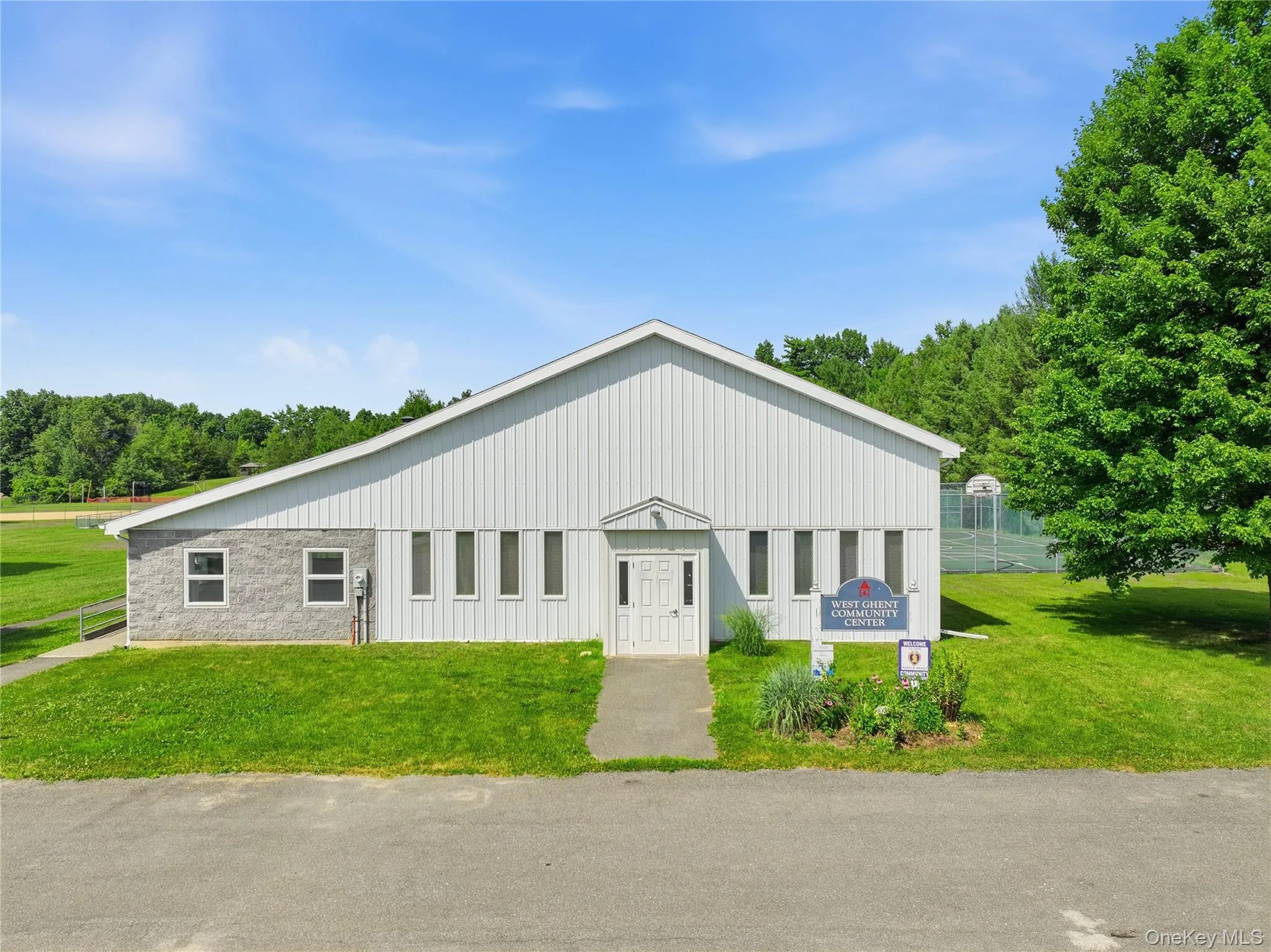 23 Leggett Road, Chatham, NY, 4 Bedrooms Bedrooms, 8 Rooms Rooms,2 BathroomsBathrooms,Residential,For Rent,Leggett,0,1028739 23 Leggett Road, Chatham, NY, 4 Bedrooms Bedrooms, 8 Rooms Rooms,2 BathroomsBathrooms,Residential,For Rent,Leggett,0,1028739