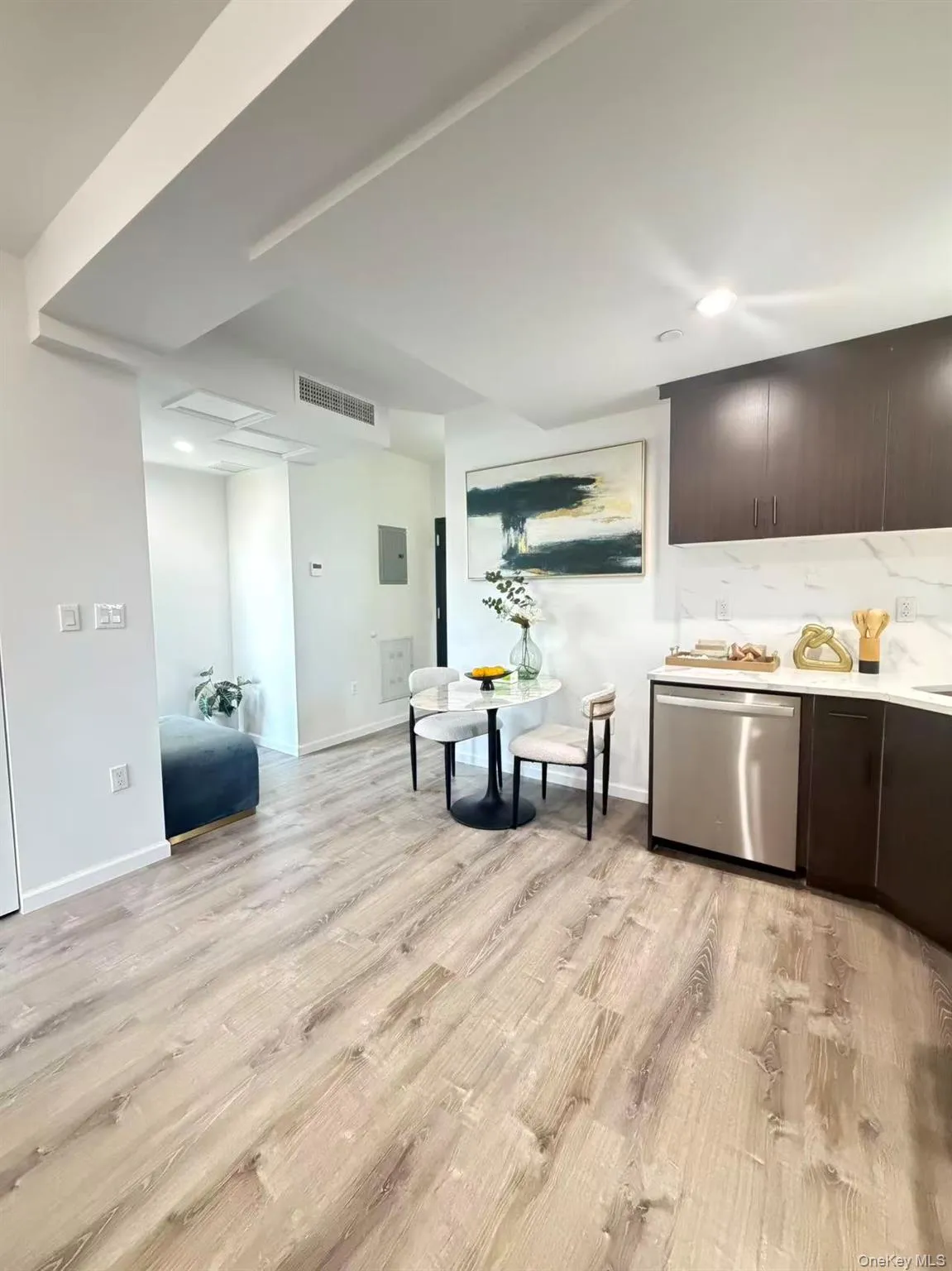 97-30 64th Avenue, New York, NY, 2 Rooms Rooms,1 BathroomBathrooms,Residential,For Rent,64th,0,1028742 97-30 64th Avenue, New York, NY, 2 Rooms Rooms,1 BathroomBathrooms,Residential,For Rent,64th,0,1028742