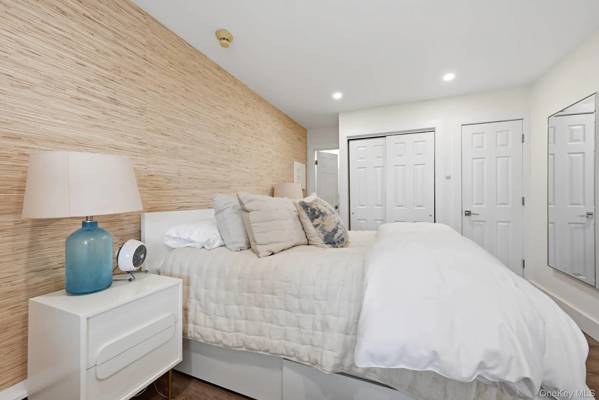 62 Canoe Place Road, Southampton, NY, 2 Bedrooms Bedrooms, 5 Rooms Rooms,2 BathroomsBathrooms,Residential,For Rent,Canoe Place,0,1028744 62 Canoe Place Road, Southampton, NY, 2 Bedrooms Bedrooms, 5 Rooms Rooms,2 BathroomsBathrooms,Residential,For Rent,Canoe Place,0,1028744